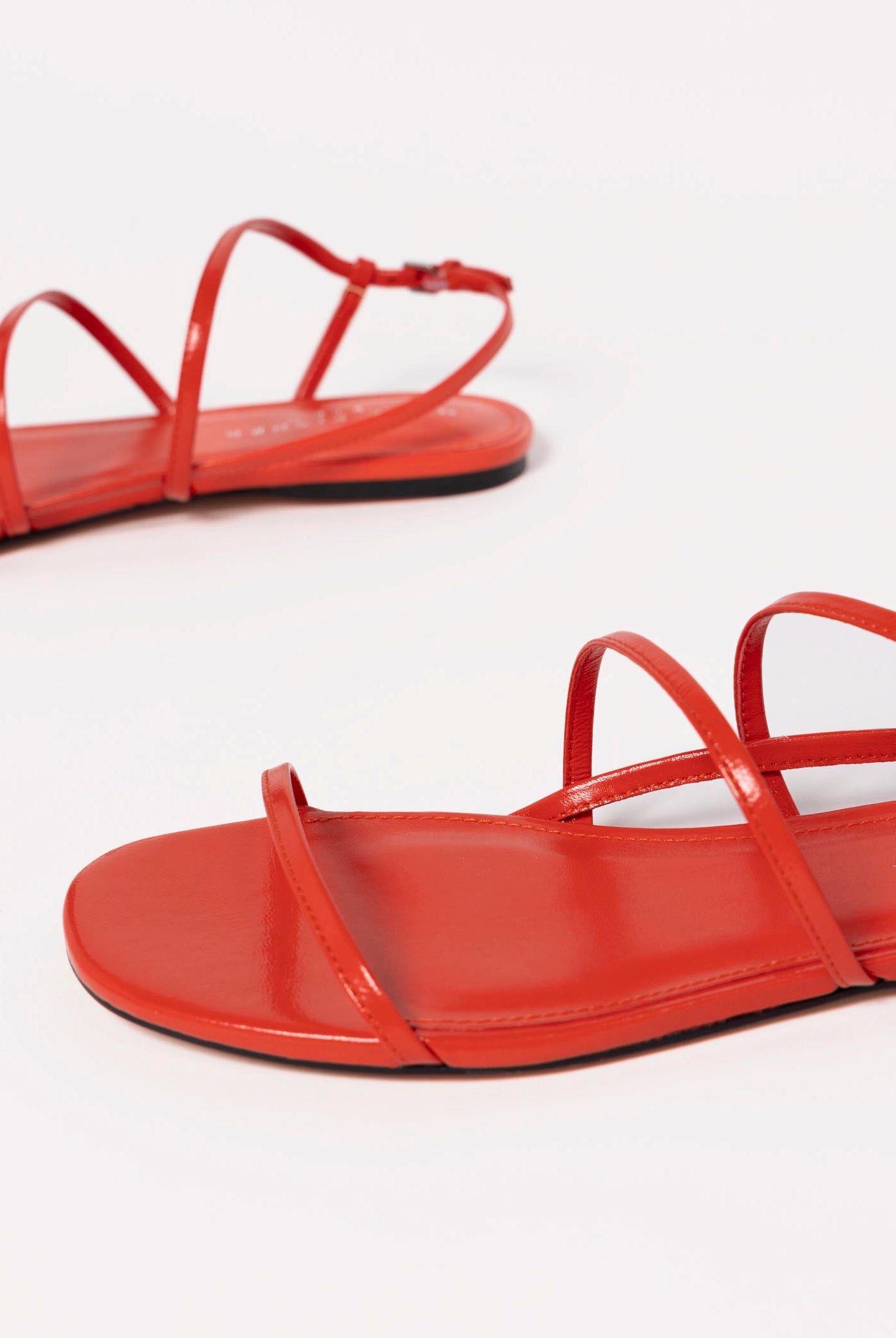swatch_Red Leather marc fisher elysha flat sandal