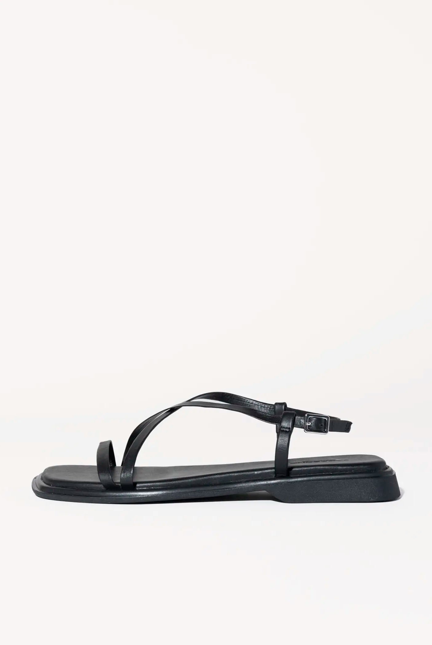 swatch_black izzy flat sandal flat sandals