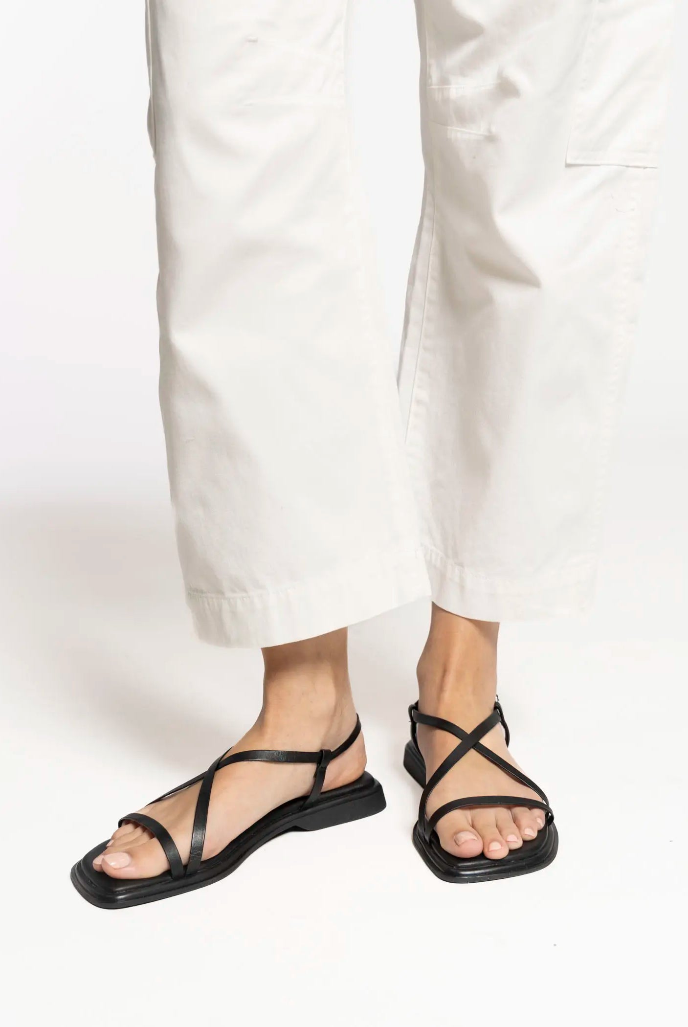 swatch_black izzy flat sandal flat sandals