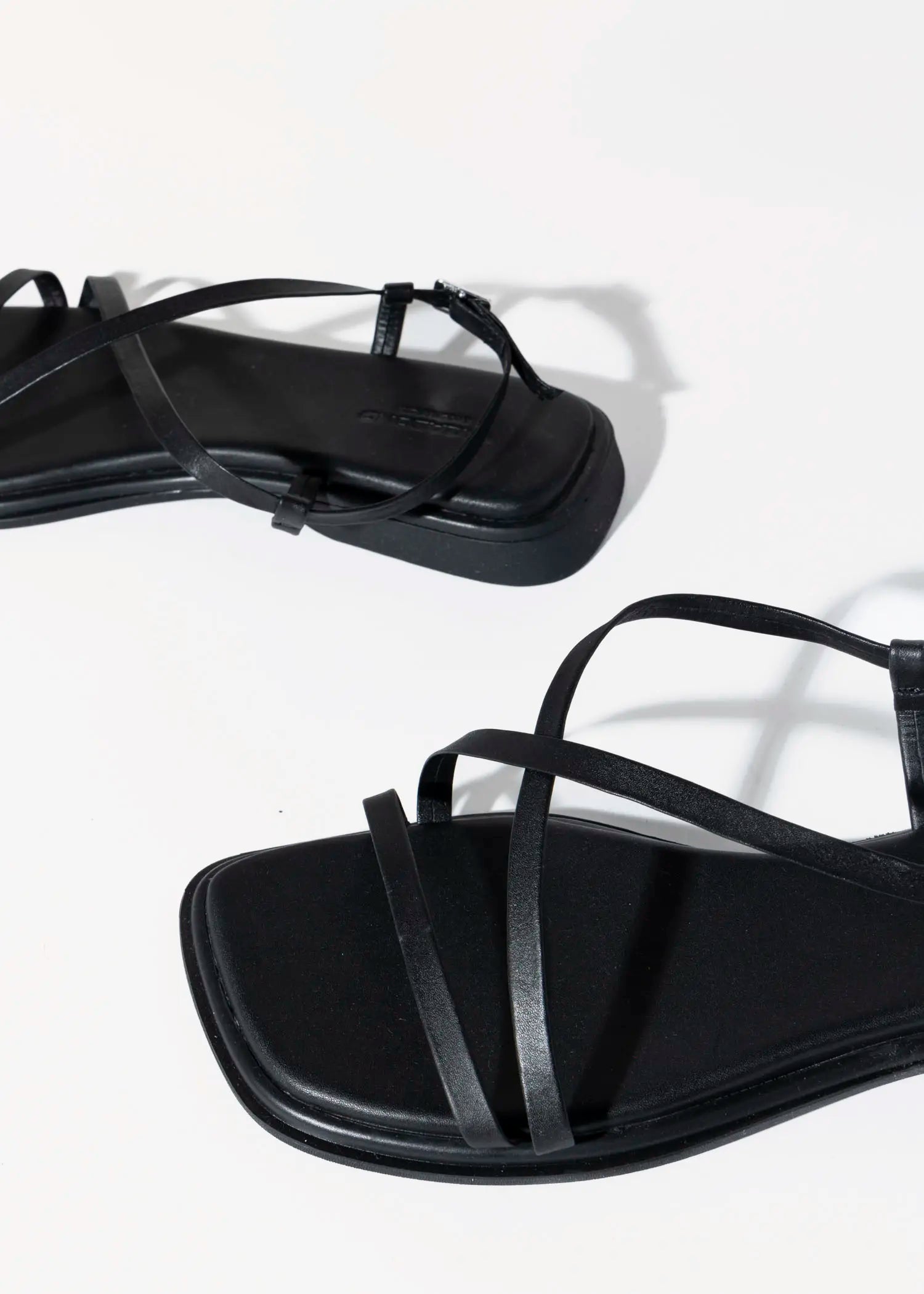 swatch_black izzy flat sandal flat sandals