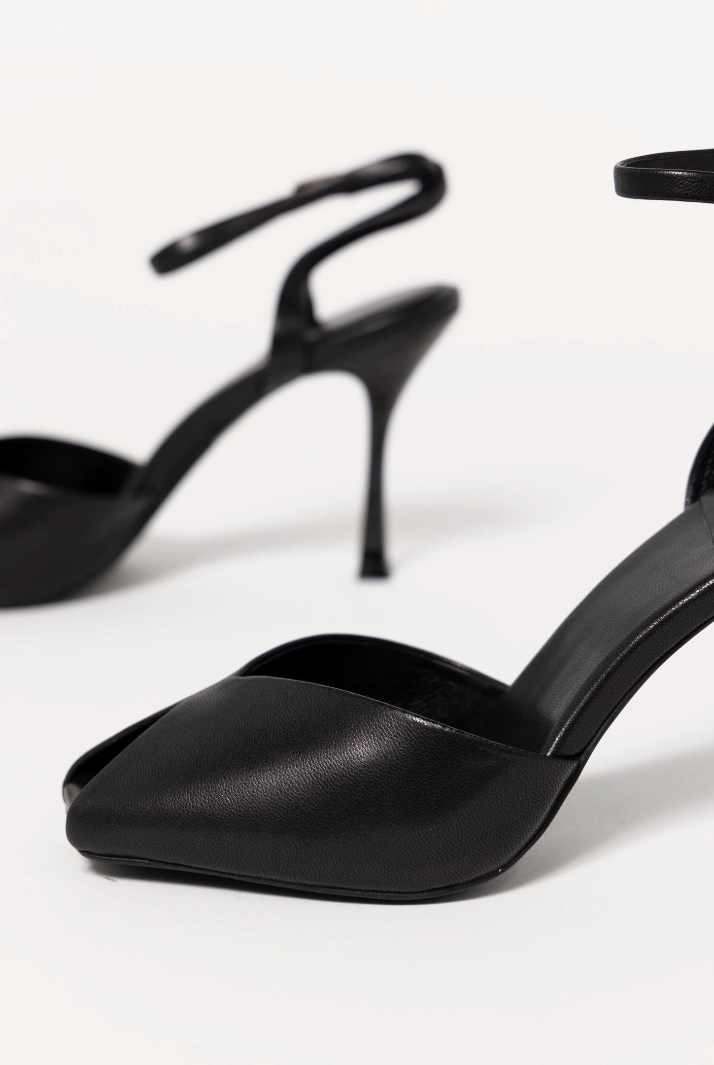 swatch_Black Leather jeffery campbell behoove peep toe pump