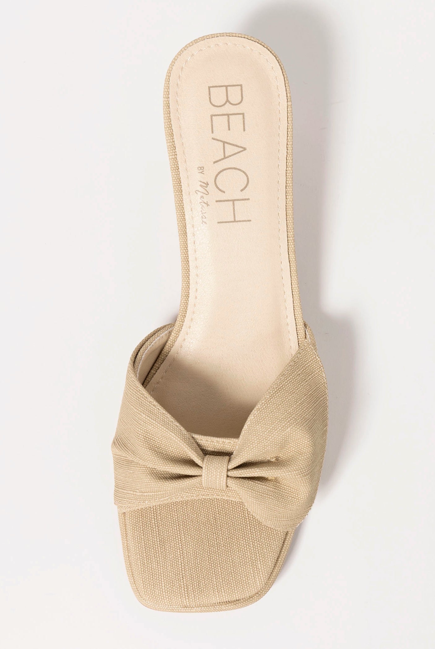 swatch_Natural coconuts pompano kitten heel sandal