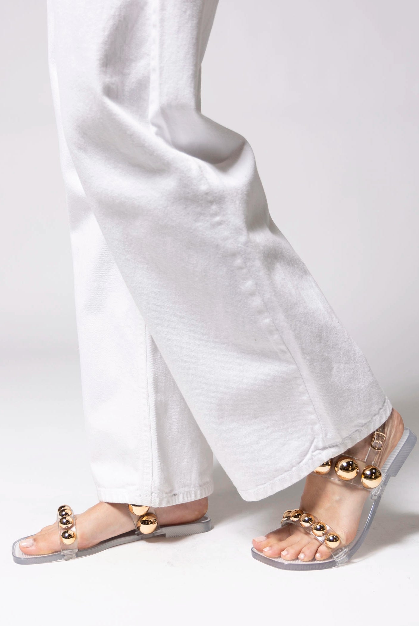 swatch_Clear jeffrey campbell gumdrop jelly sandal
