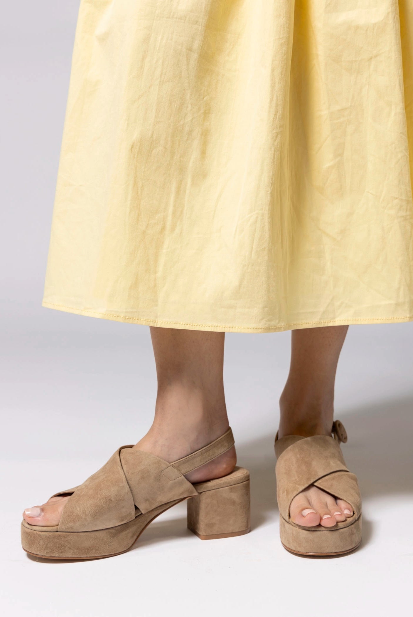 swatch_Beige Suede jeffrey campbell zentra platform sandal