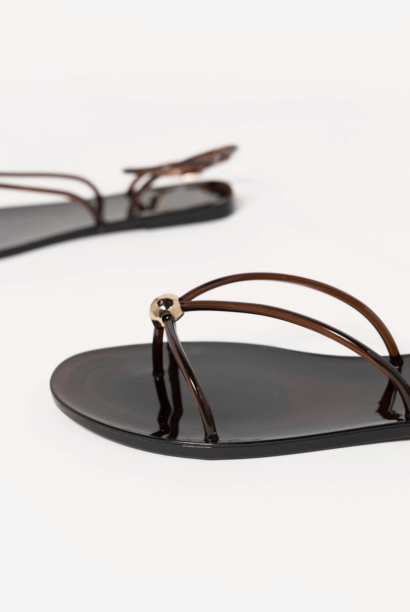 swatch_Chocolate dolce vita kenley jelly sandal