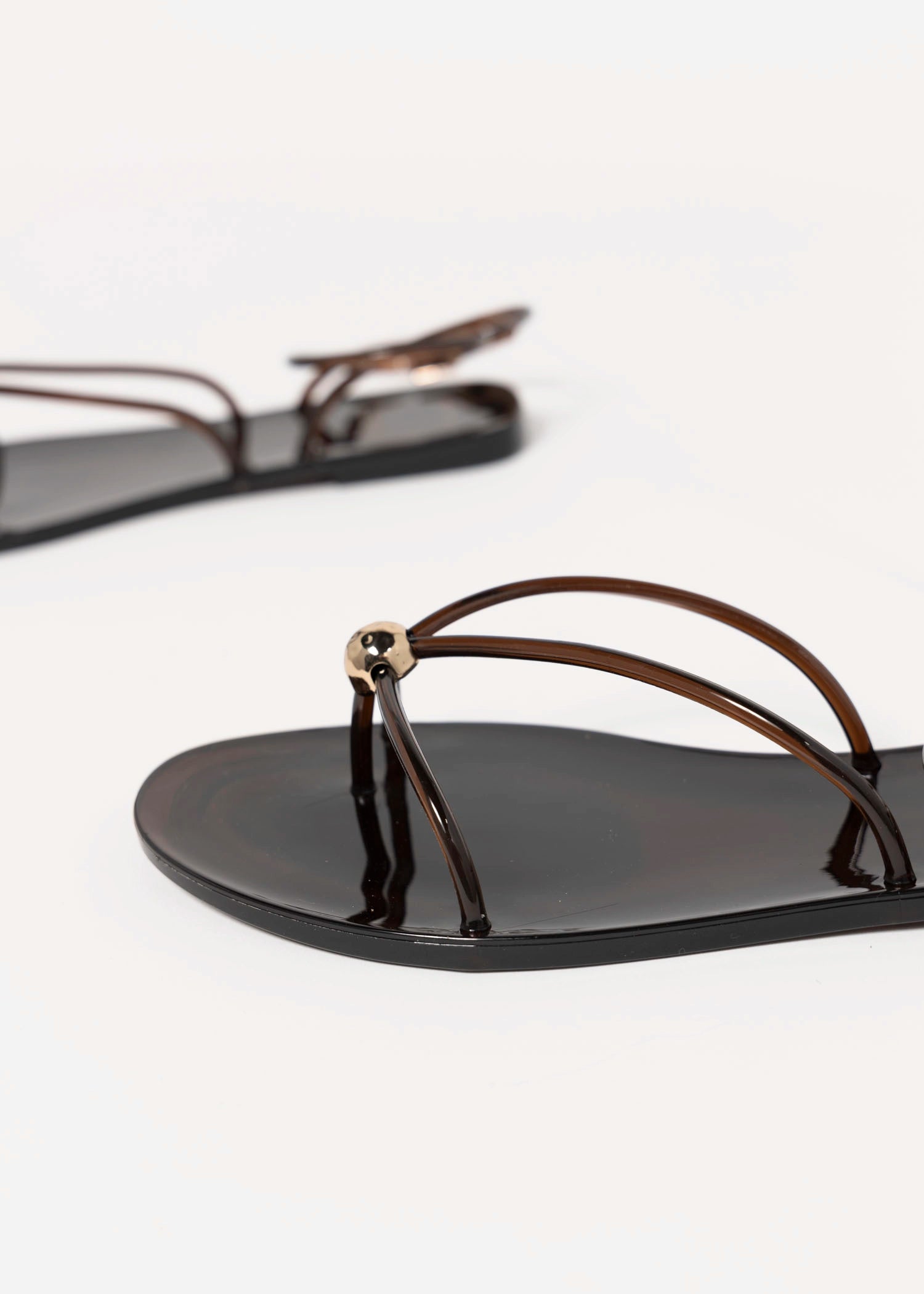 swatch_Chocolate dolce vita kenley jelly sandal
