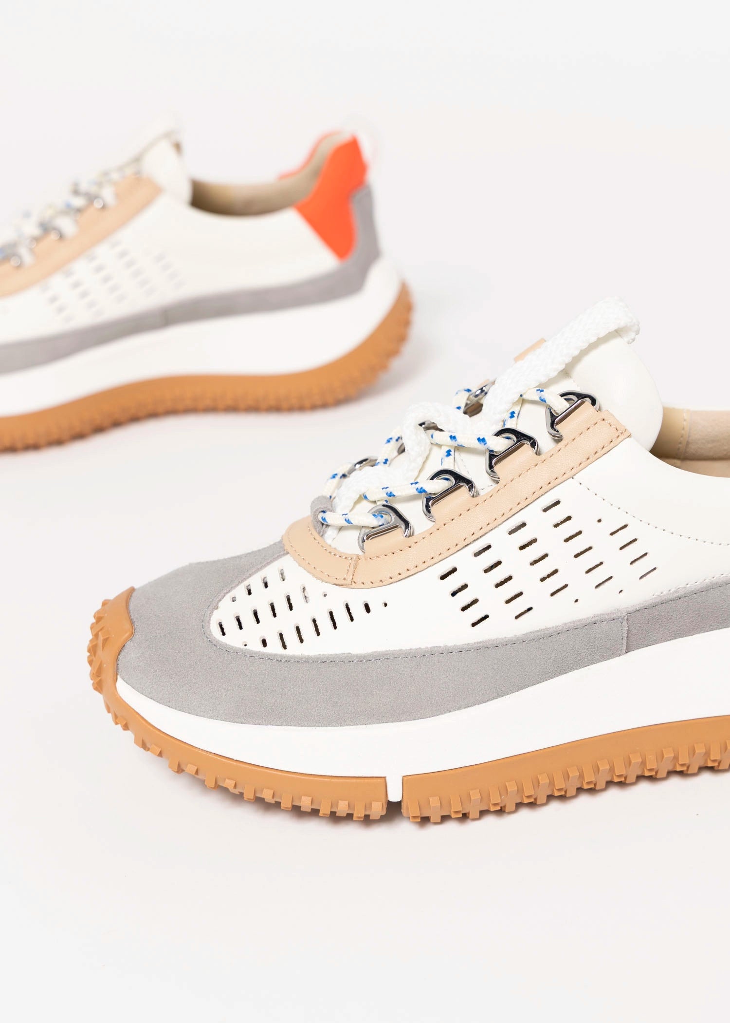 swatch_Coral 4CCCCees kapok linto sneaker