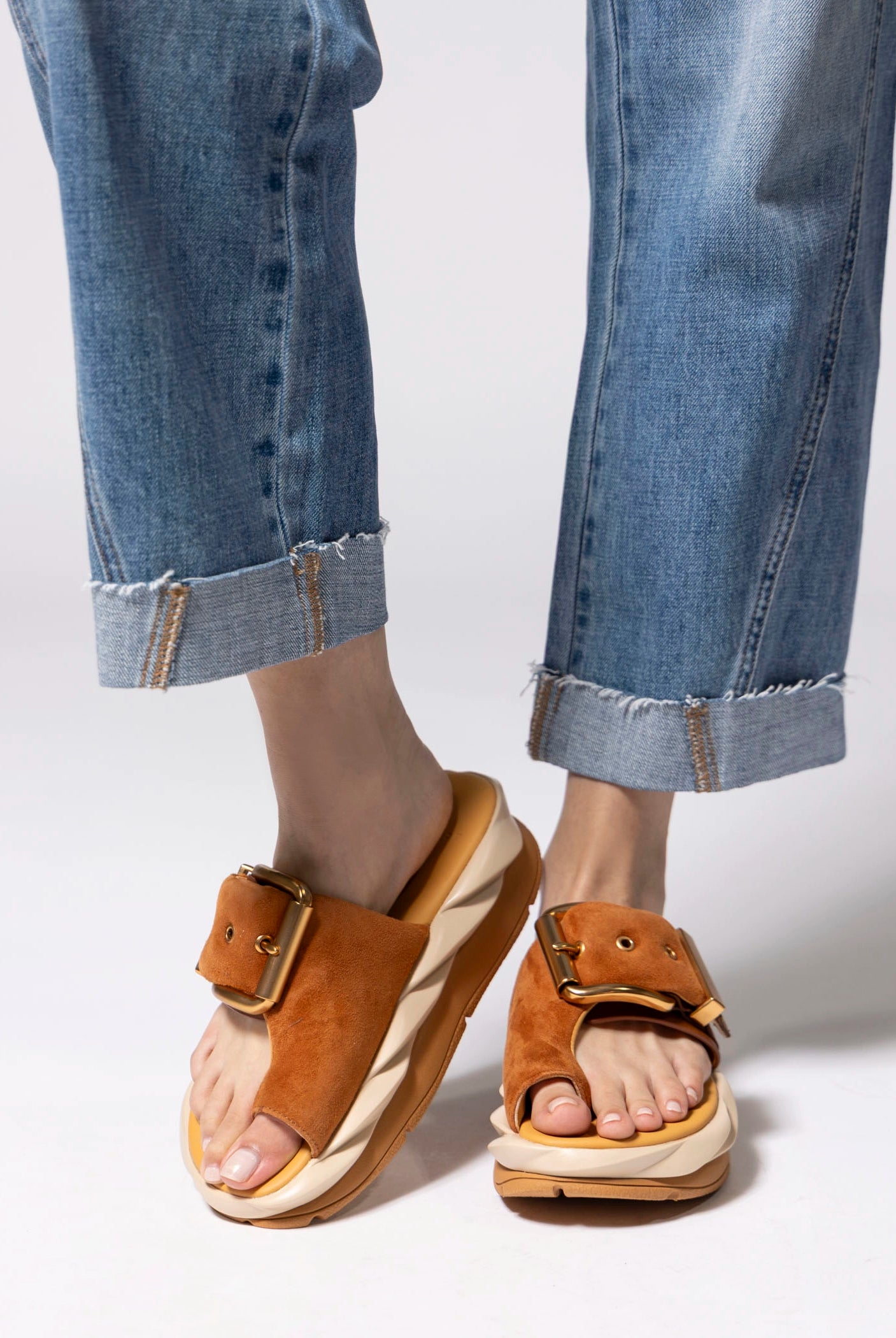 swatch_Soft Brown 4ccccees mellow glow platform sandal