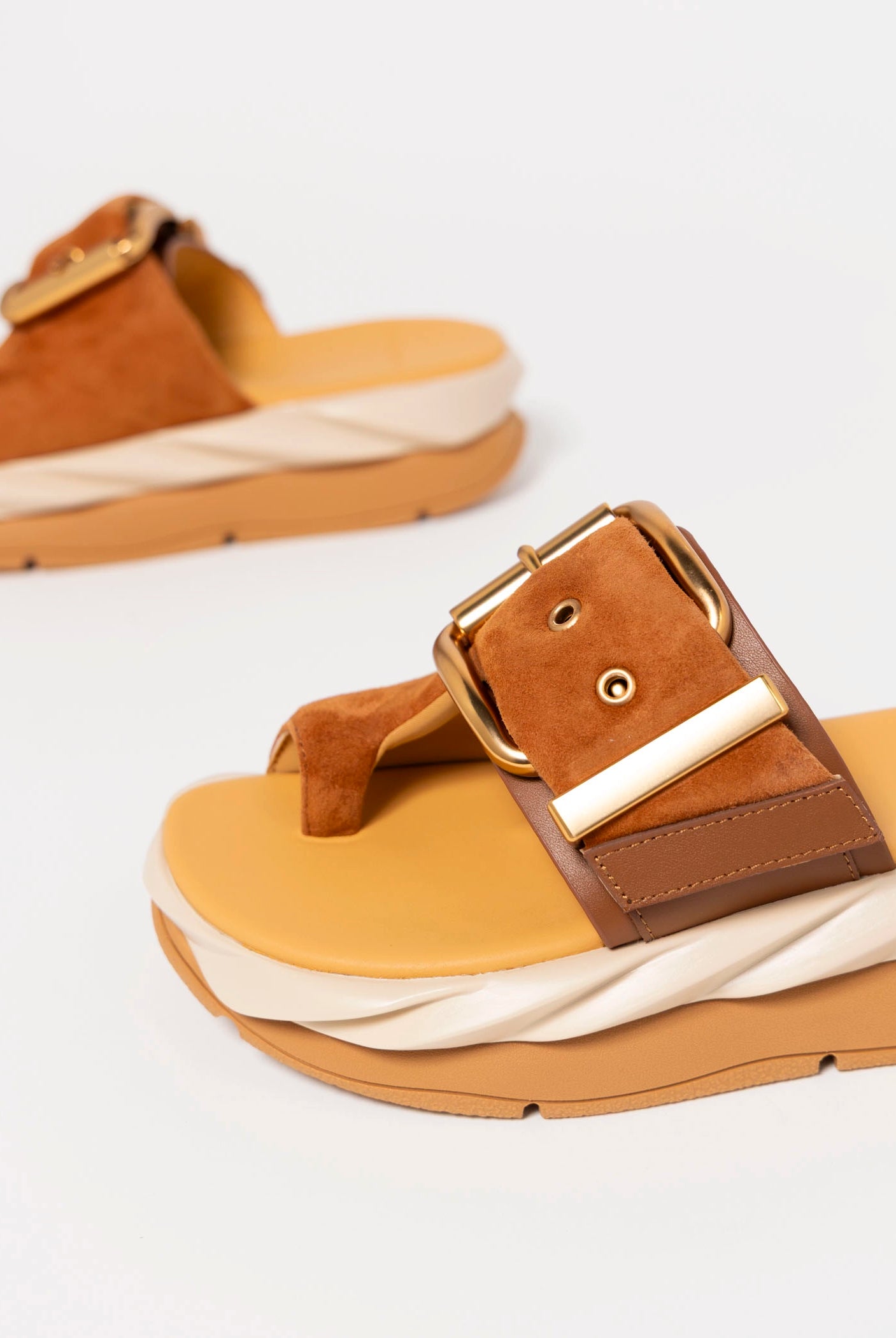 swatch_Soft Brown 4ccccees mellow glow platform sandal