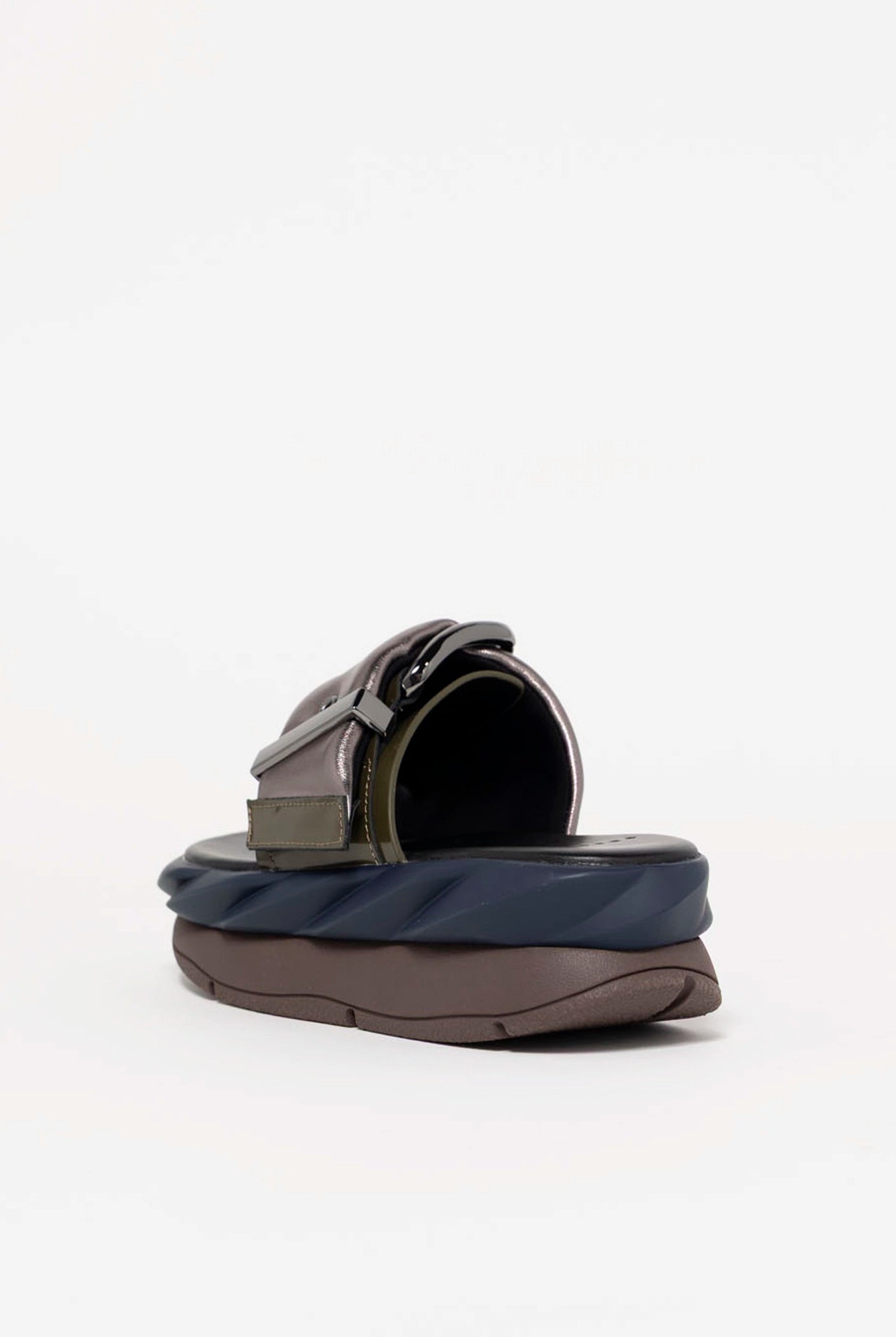 swatch_Gunmetal 4ccccees mellow glow platform sandal