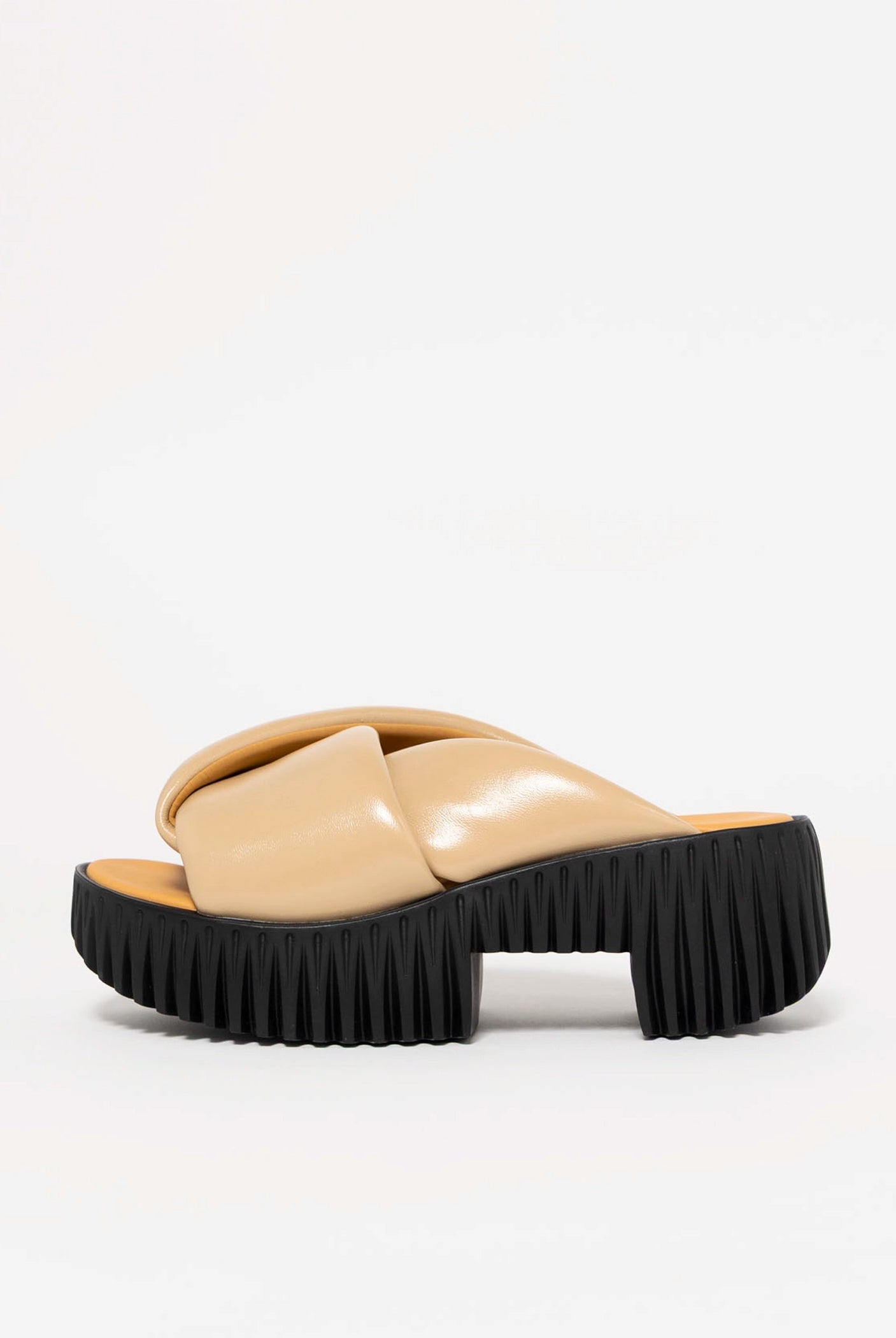 swatch_Skin Patent 4CCCCees plia anda platform sandal