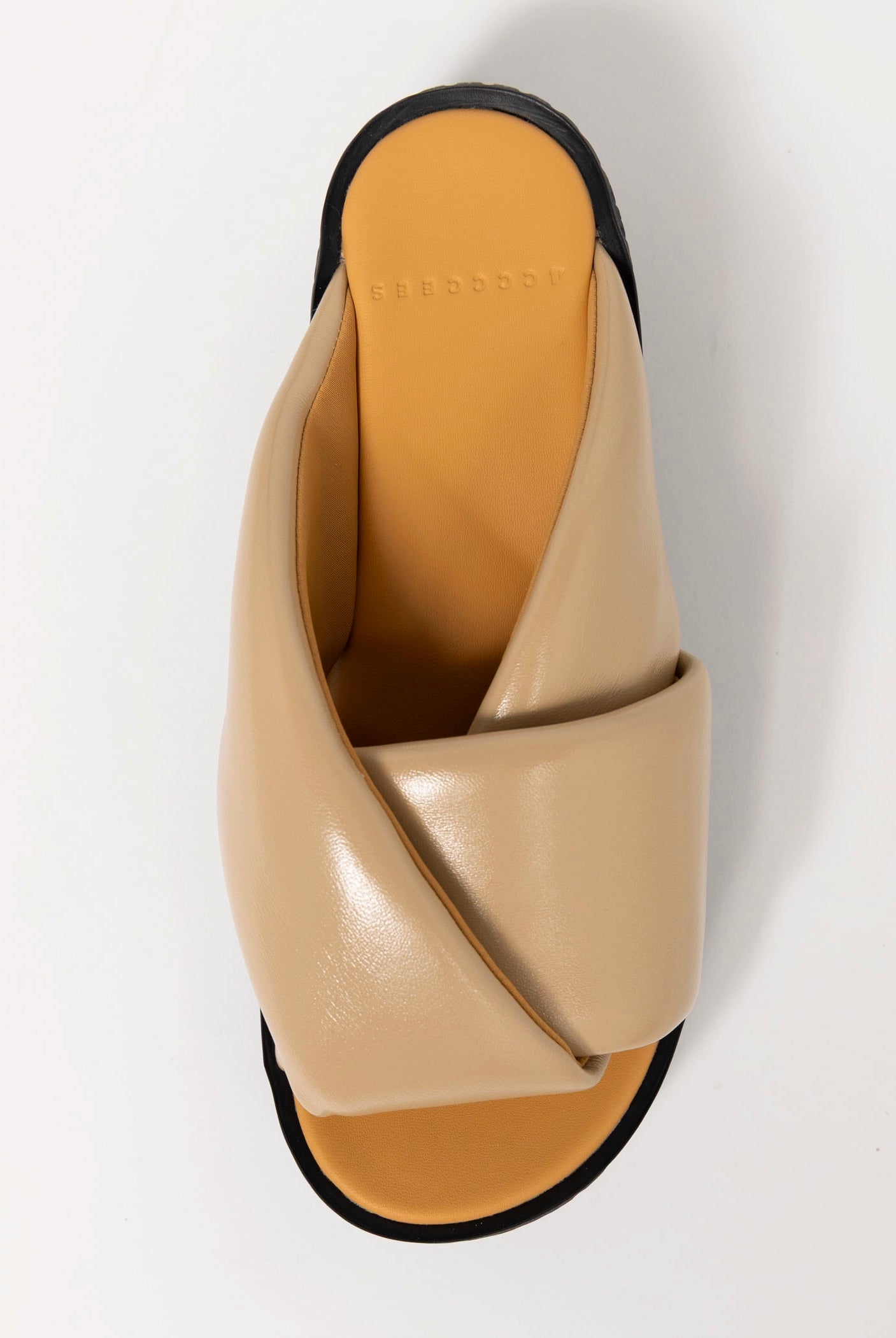 swatch_Skin Patent 4CCCCees plia anda platform sandal