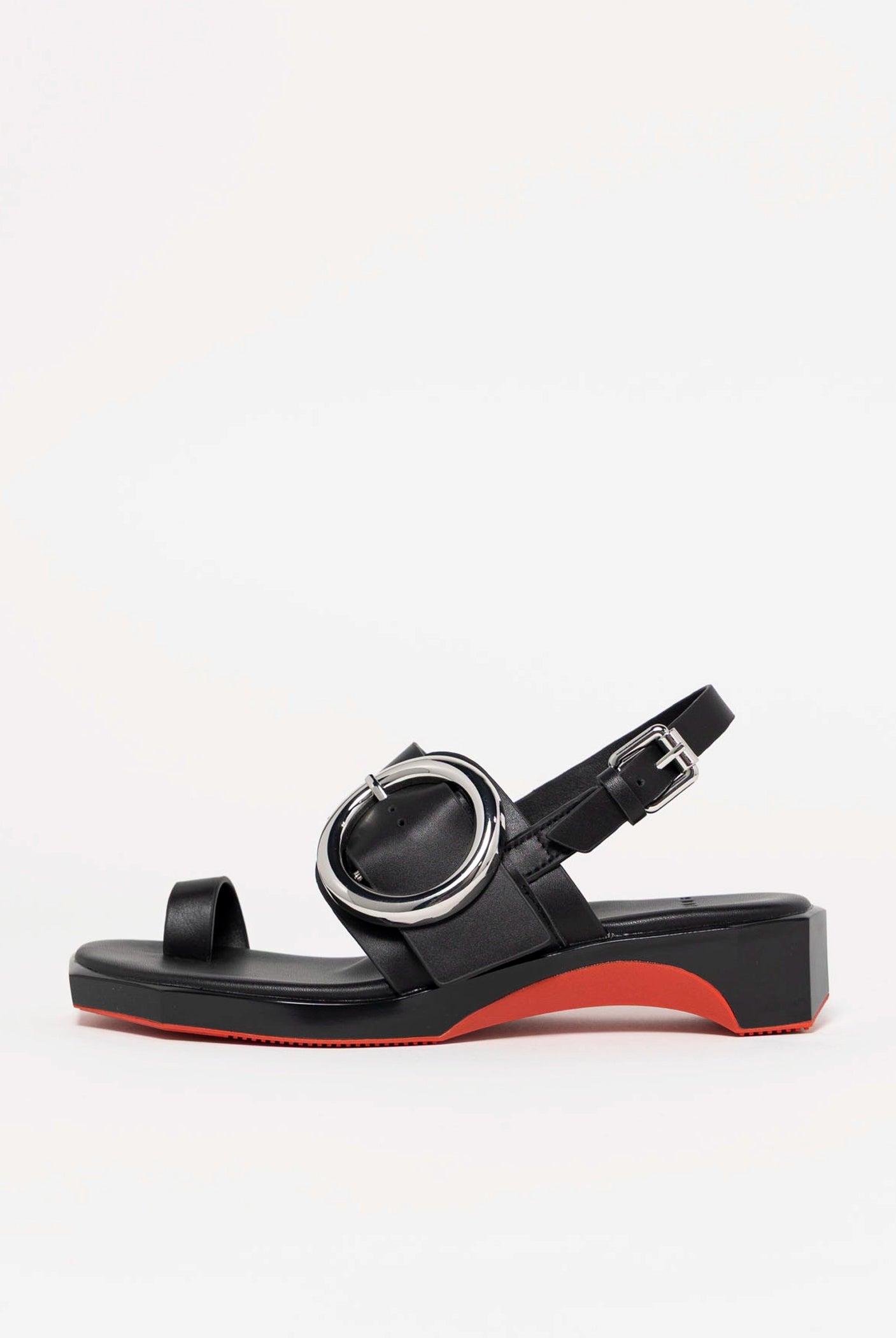 swatch_Black Leather 4CCCCees follin torus sandal