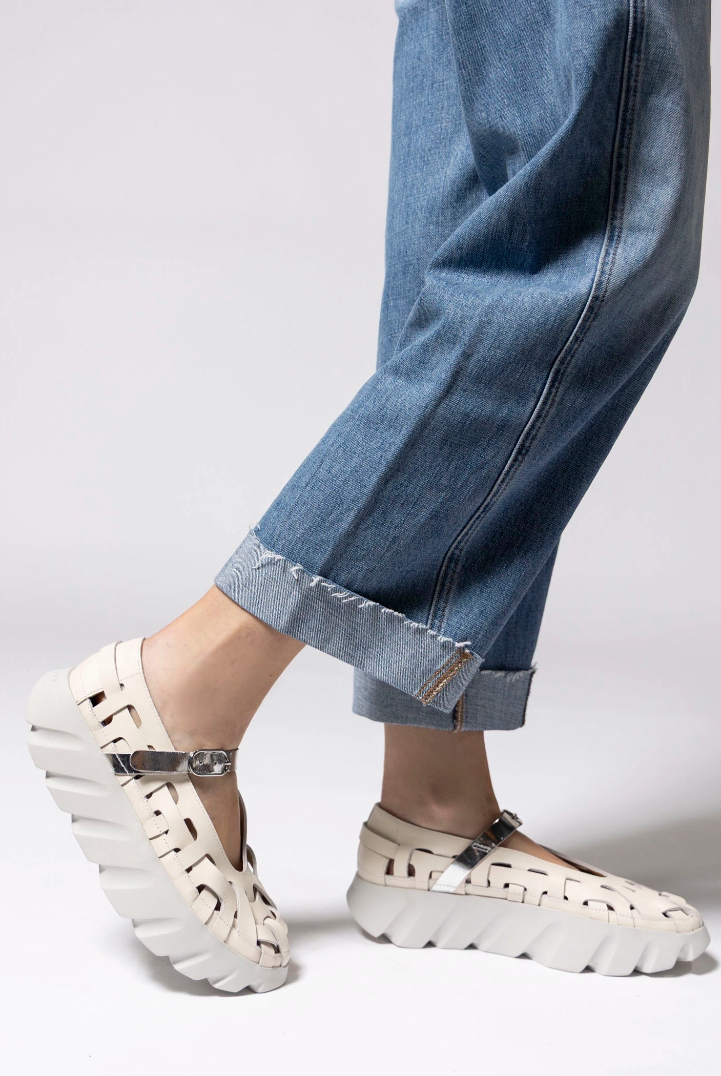 swatch_Cream 4CCCCees tura lex mary jane sneaker