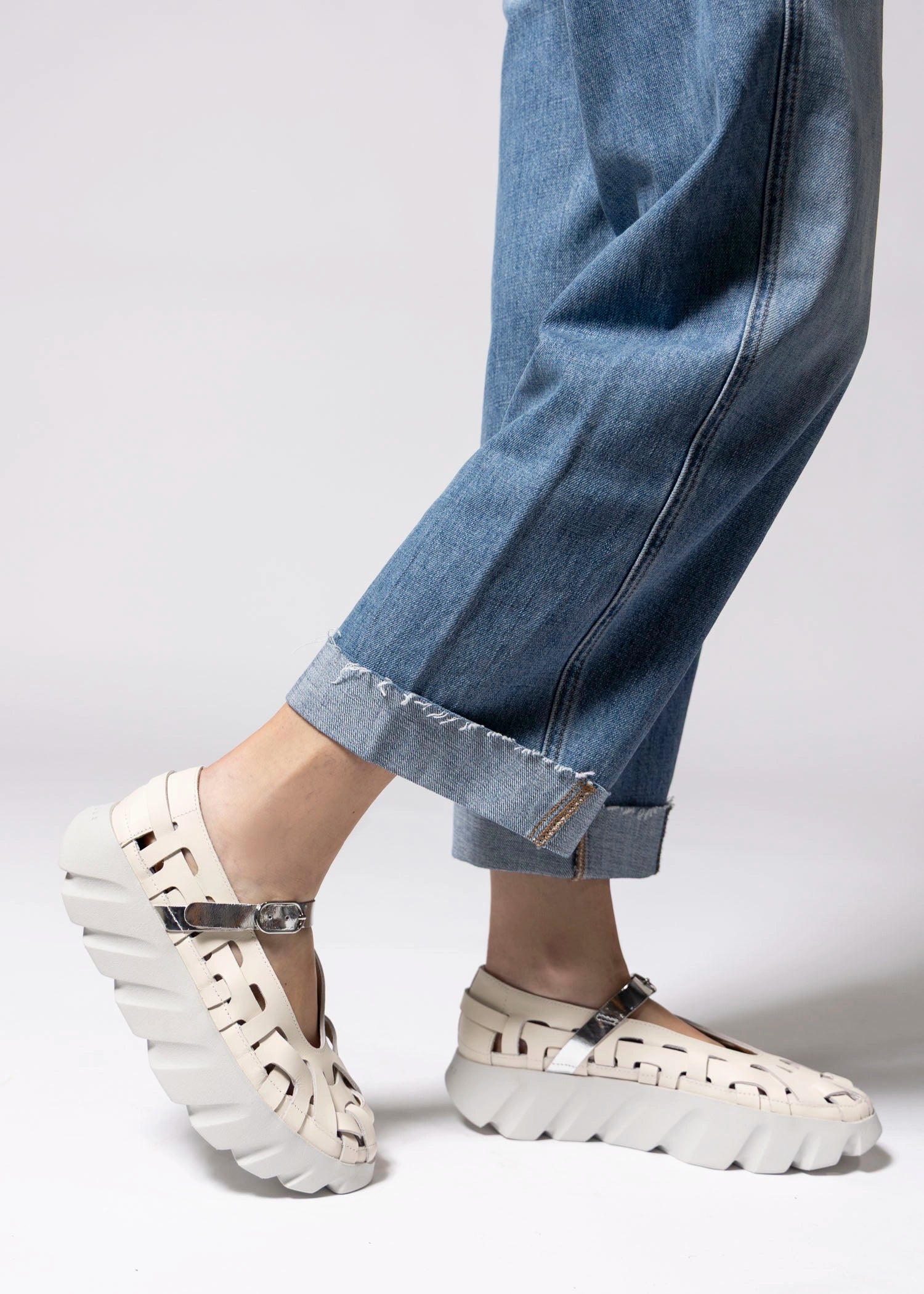 swatch_Cream 4CCCCees tura lex mary jane sneaker