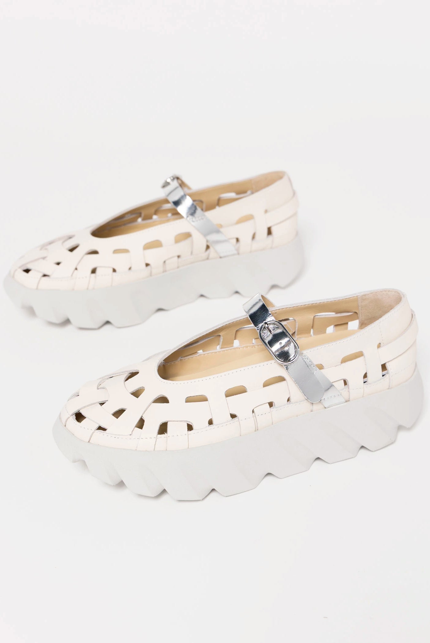 swatch_Cream 4CCCCees tura lex mary jane sneaker