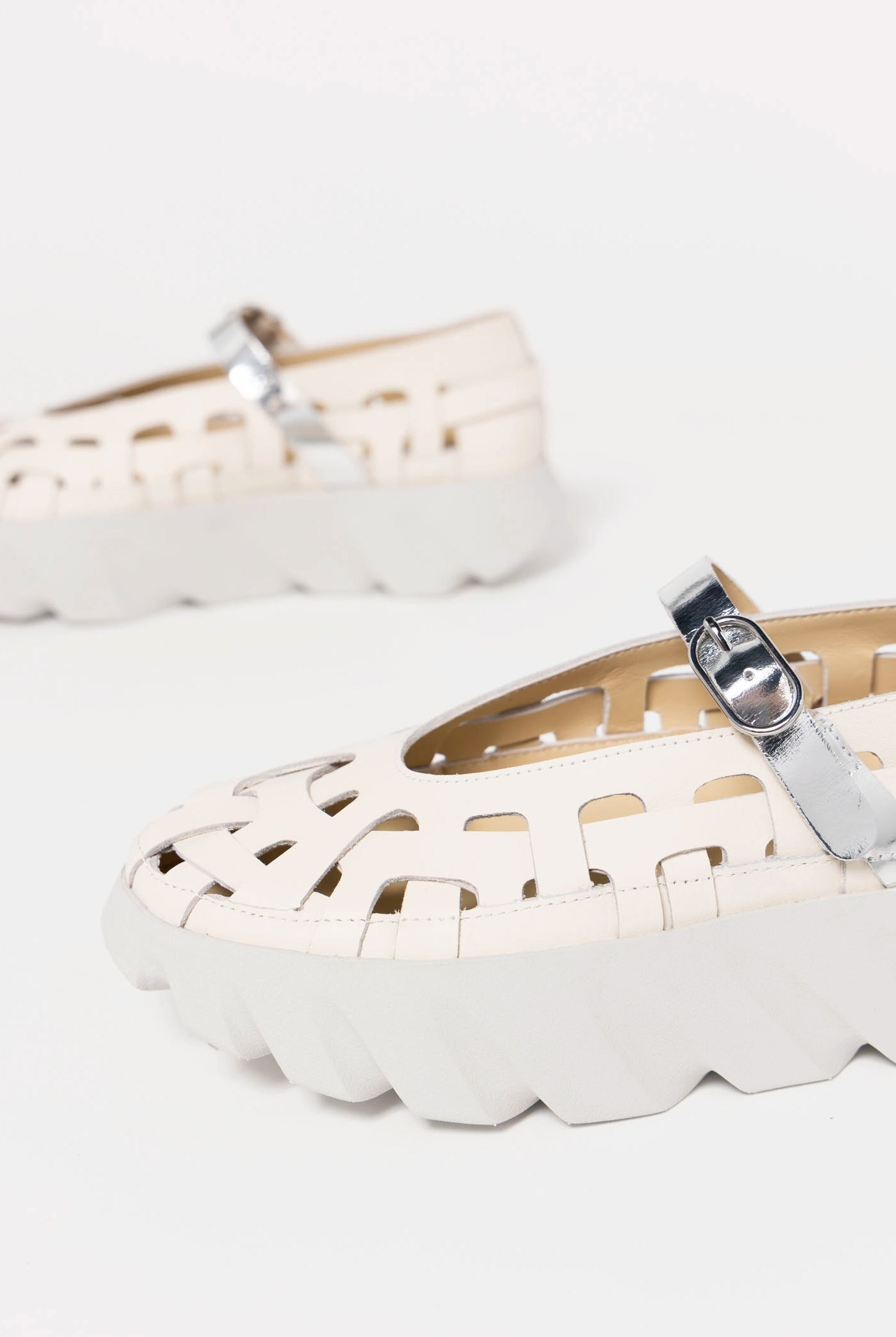 swatch_Cream 4CCCCees tura lex mary jane sneaker