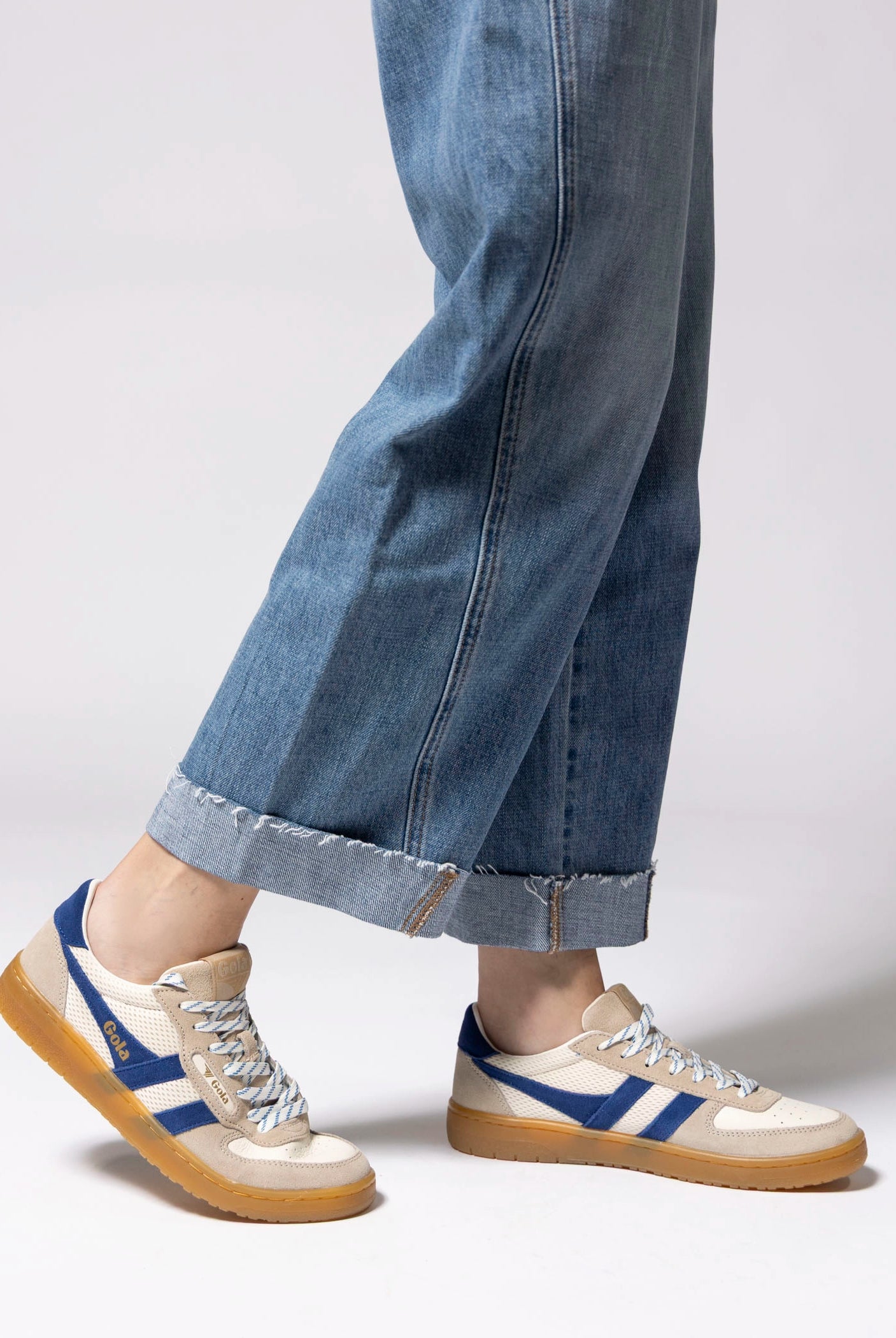 swatch_White/Bone/Blue gola hawk 83 sneaker