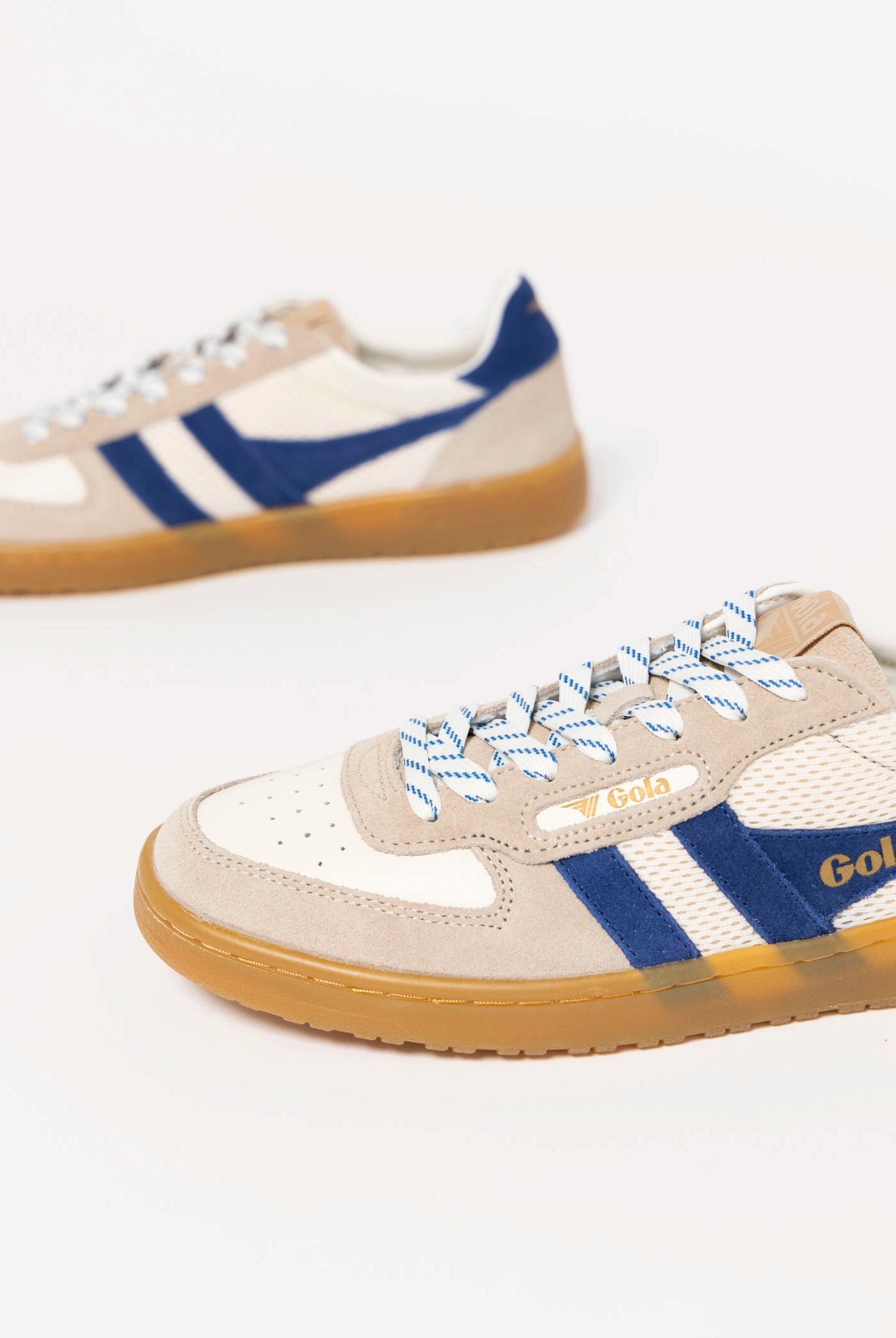 swatch_White/Bone/Blue gola hawk 83 sneaker