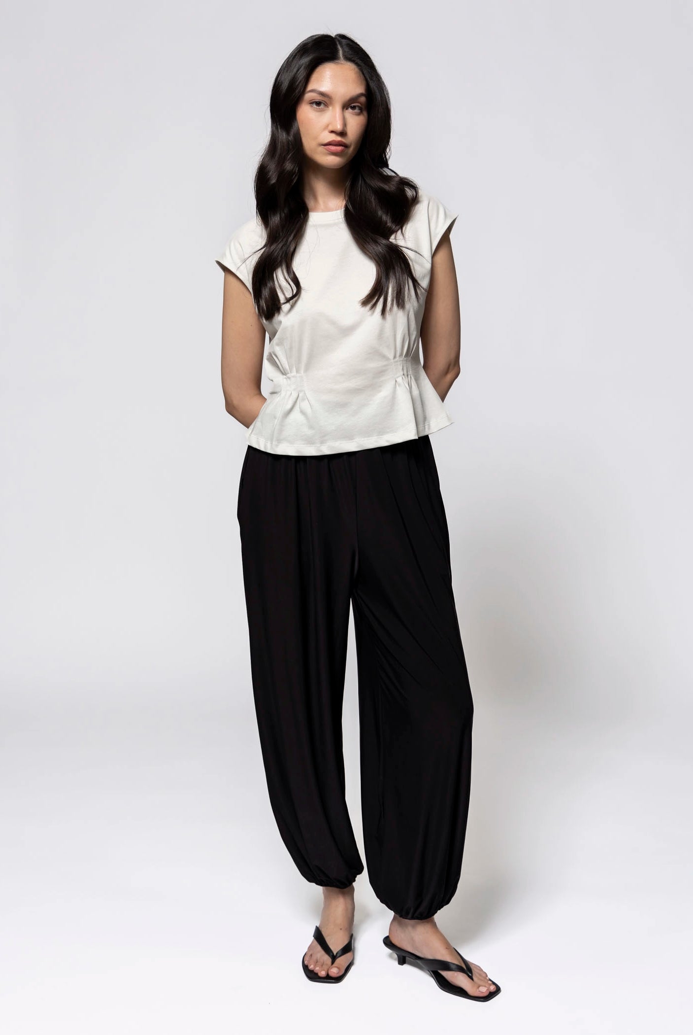 swatch_Black balloon pants