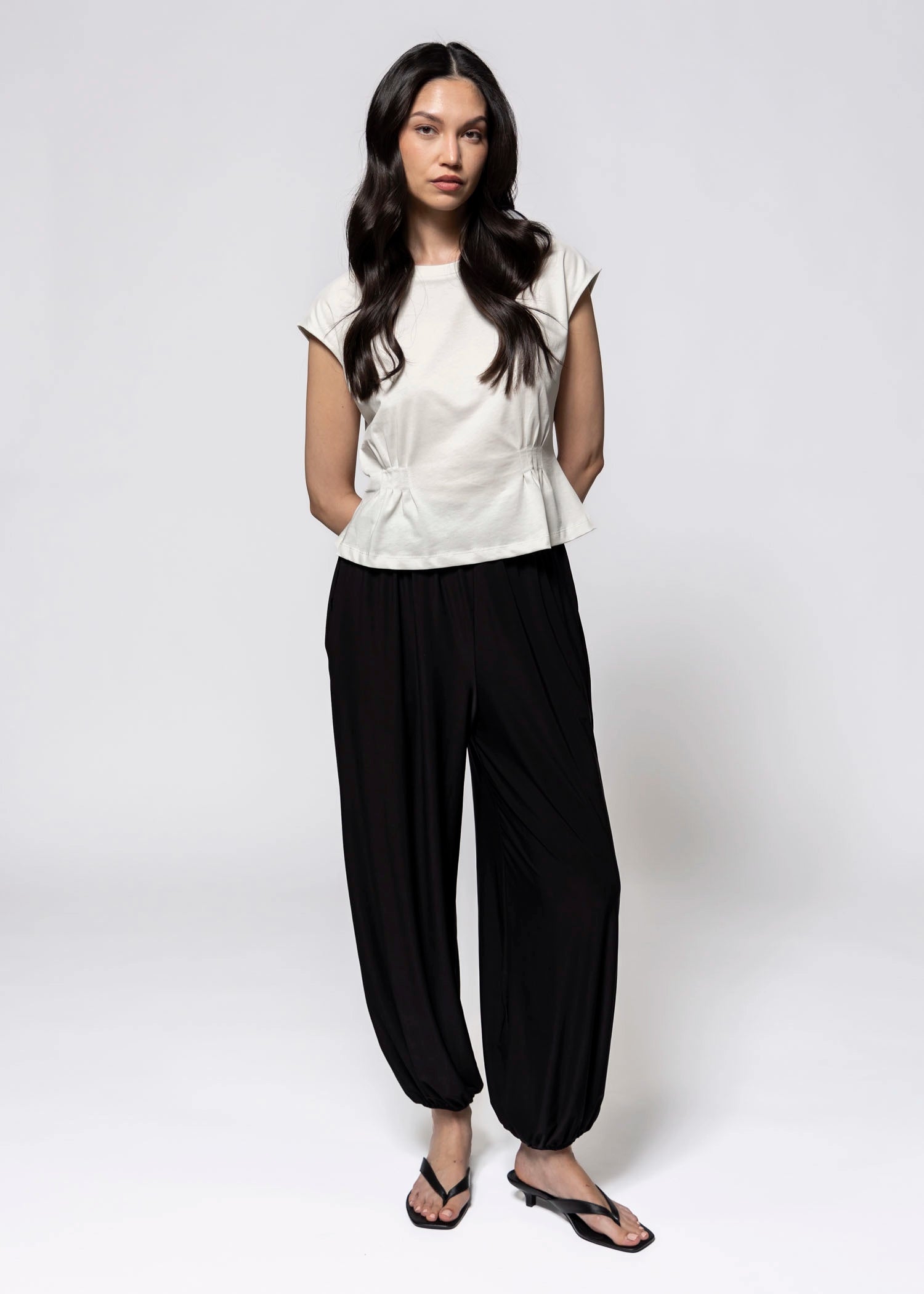 swatch_Black balloon pants