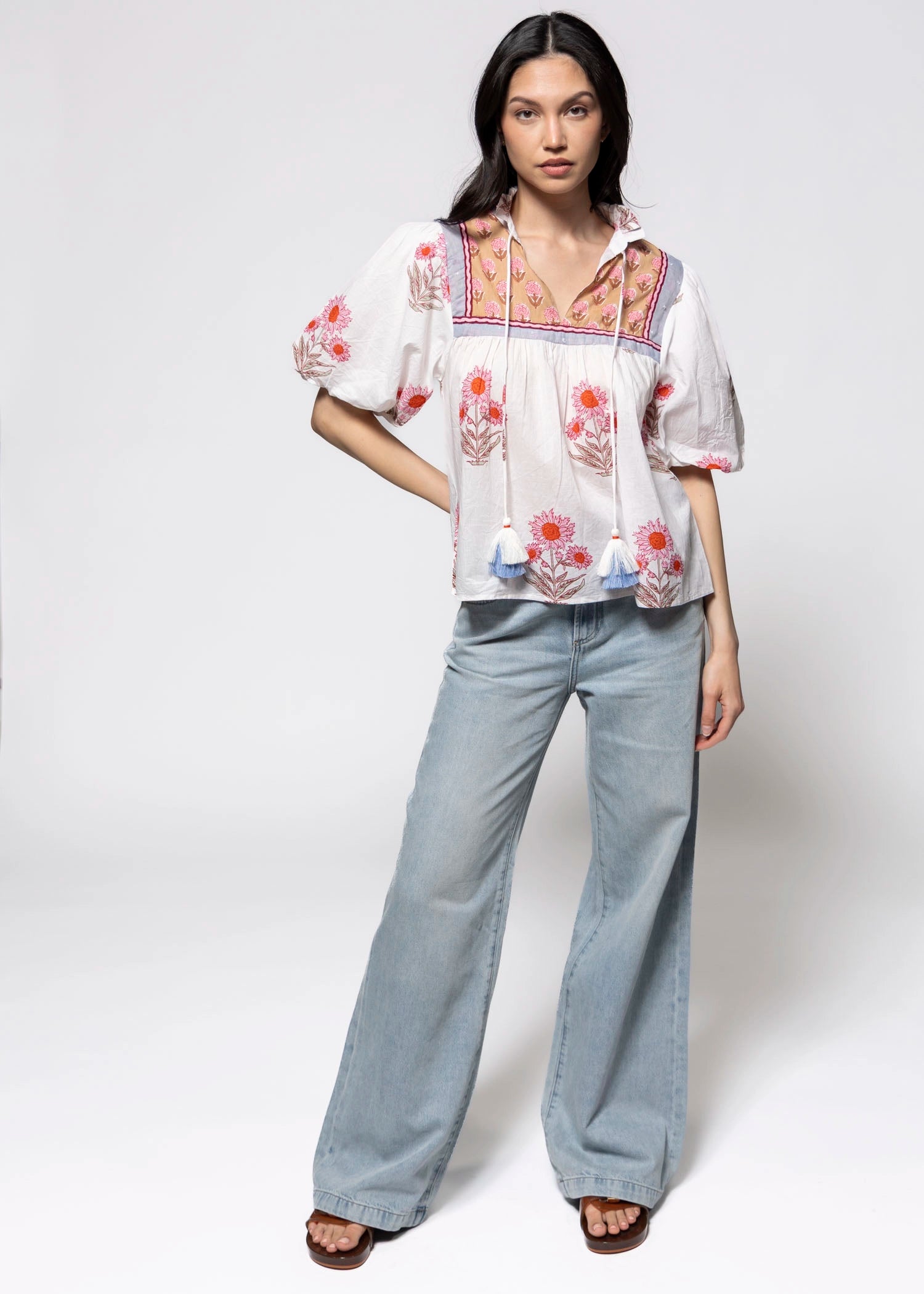 swatch_Floral Multi thml puff sleeve tassel top