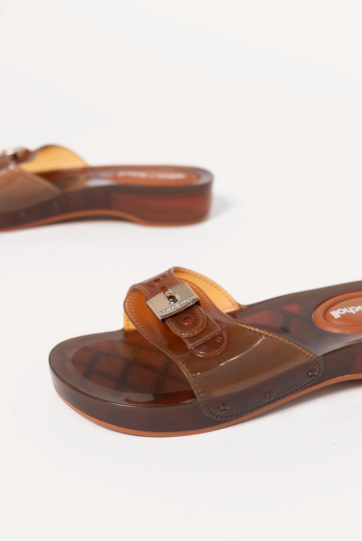 swatch_Brown Melissa pescura jelly sandal