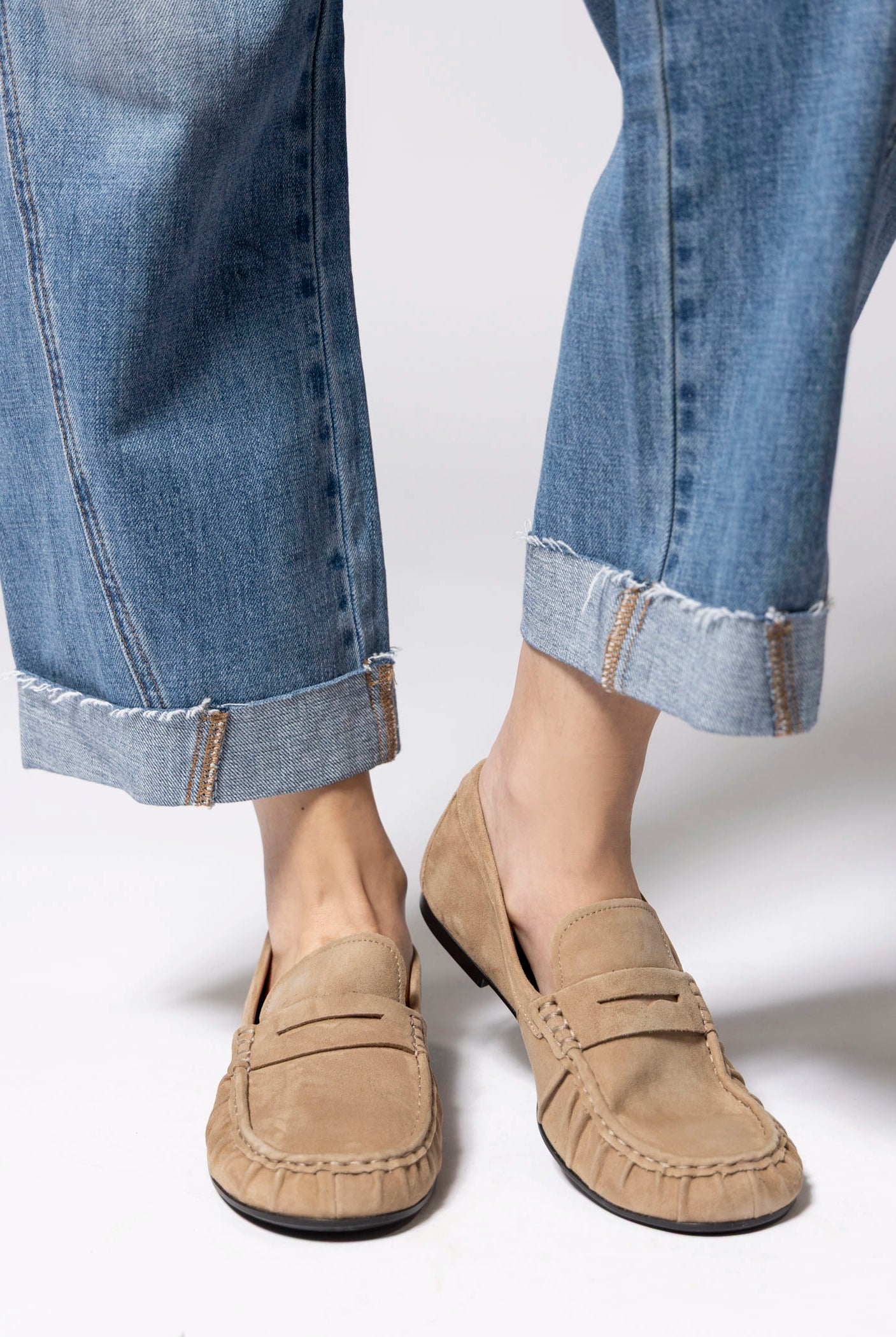 swatch_Nougat Suede vagabond aleya loafer