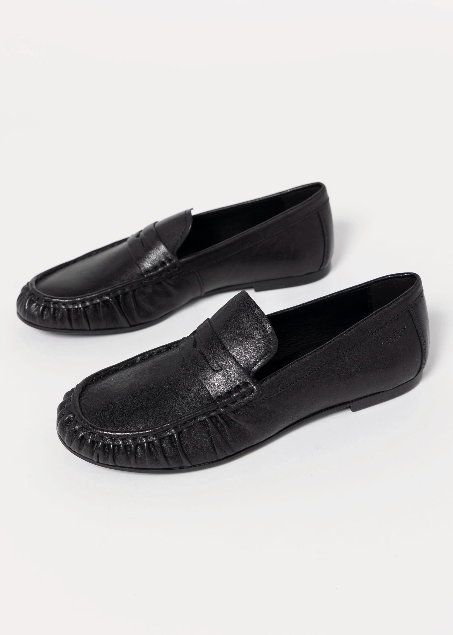 swatch_Black Leather vagabond aleya loafer