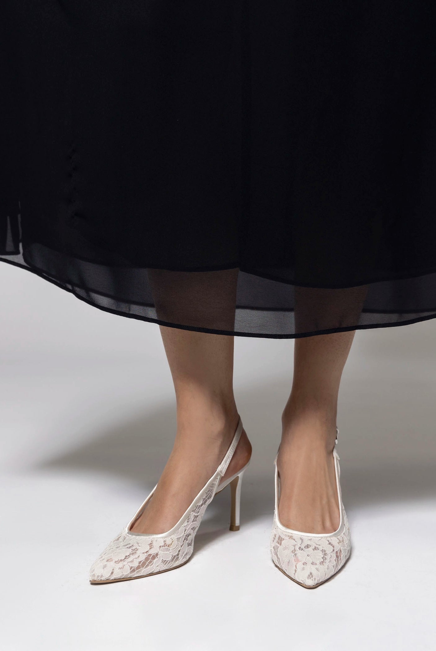 swatch_White dolce vita yami lace slingback