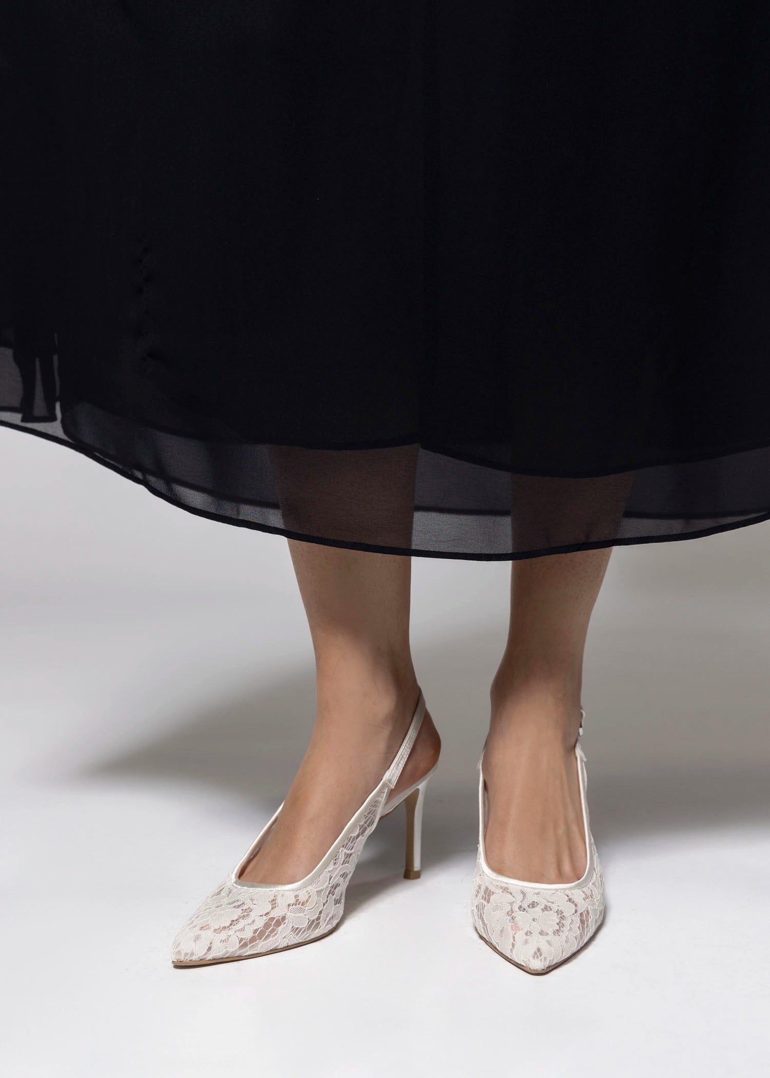 swatch_White dolce vita yami lace slingback