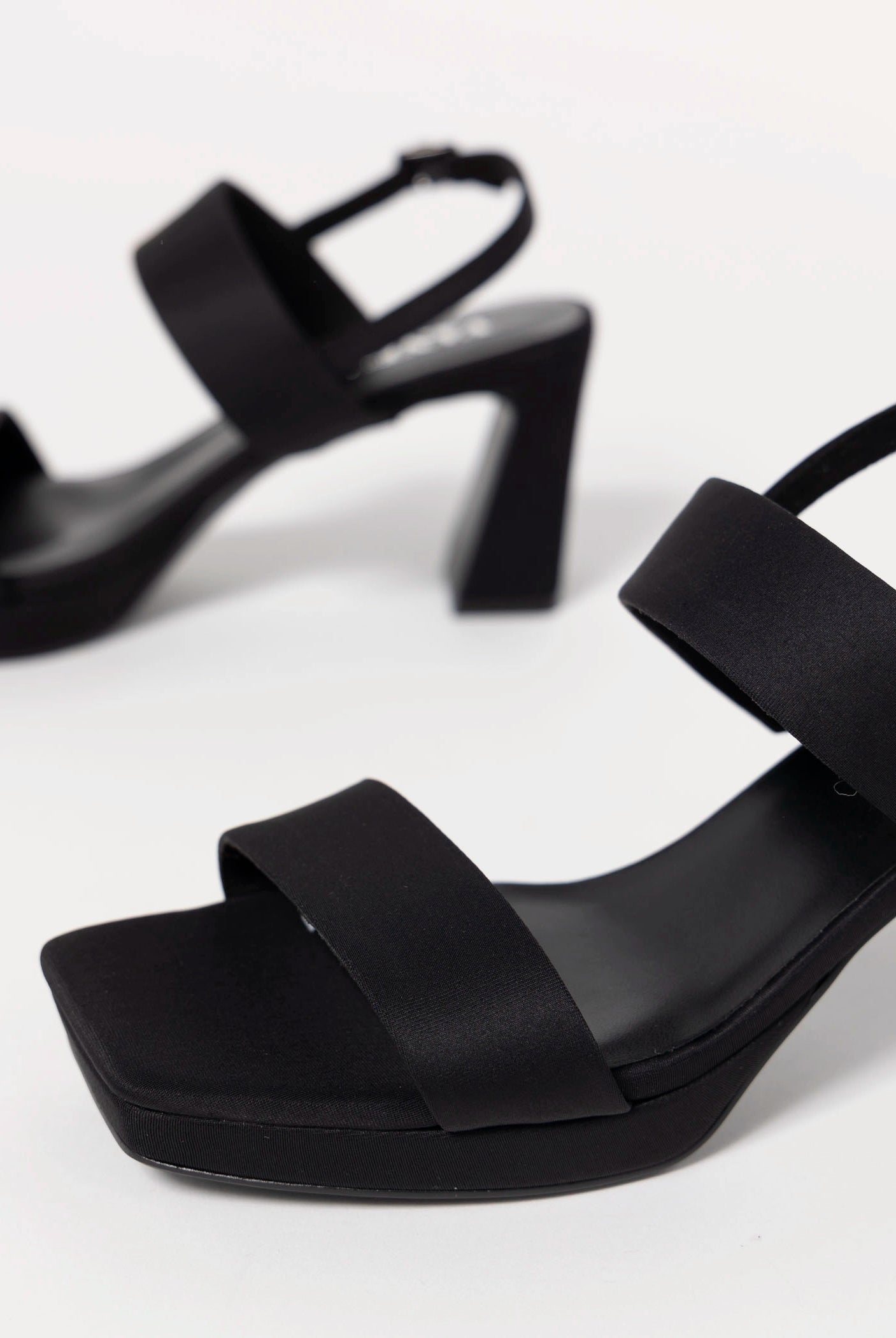 swatch_Black Fabric vaneli maida platform sandal