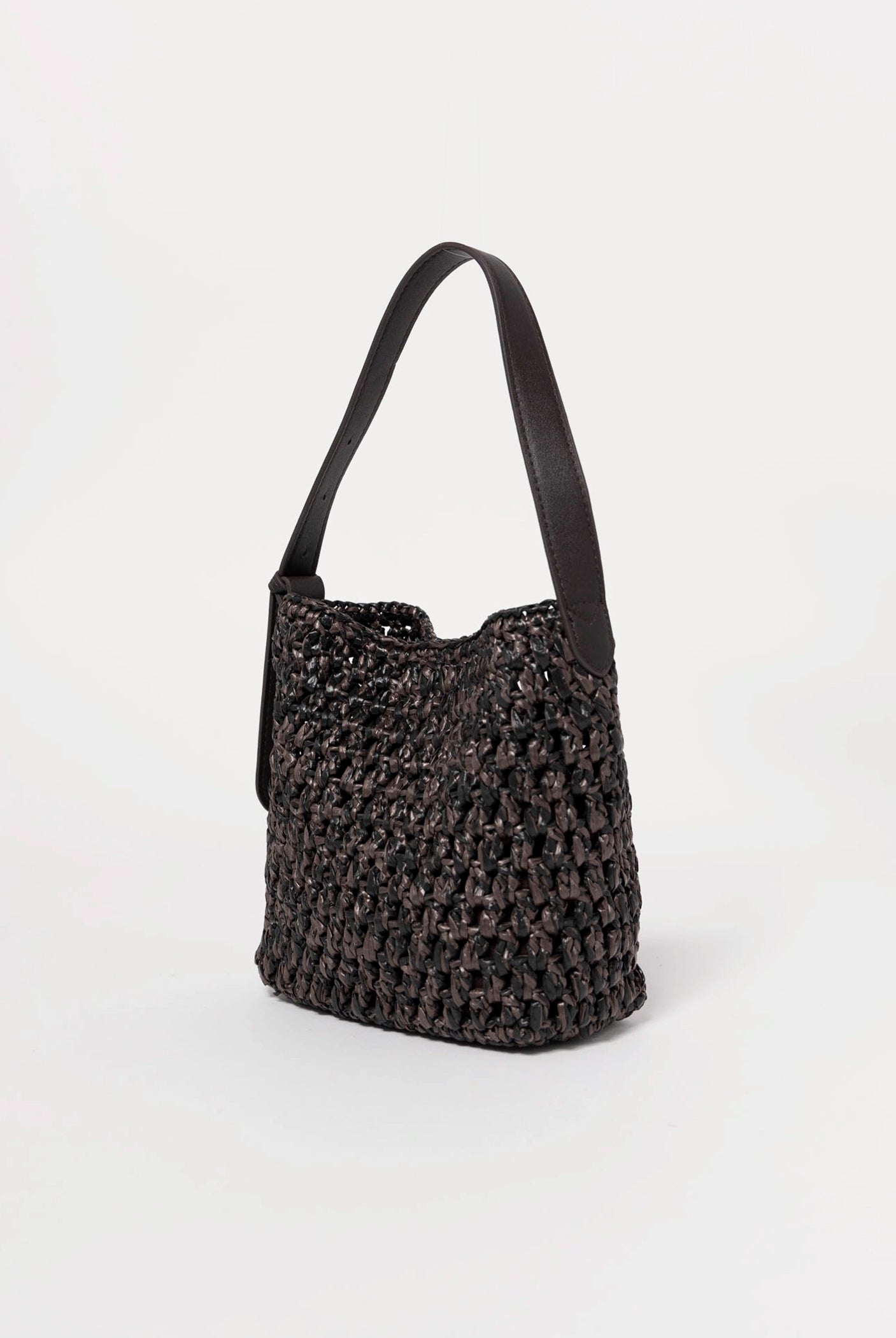 swatch_Chocolate urban expressions ember raffia shoulder bag