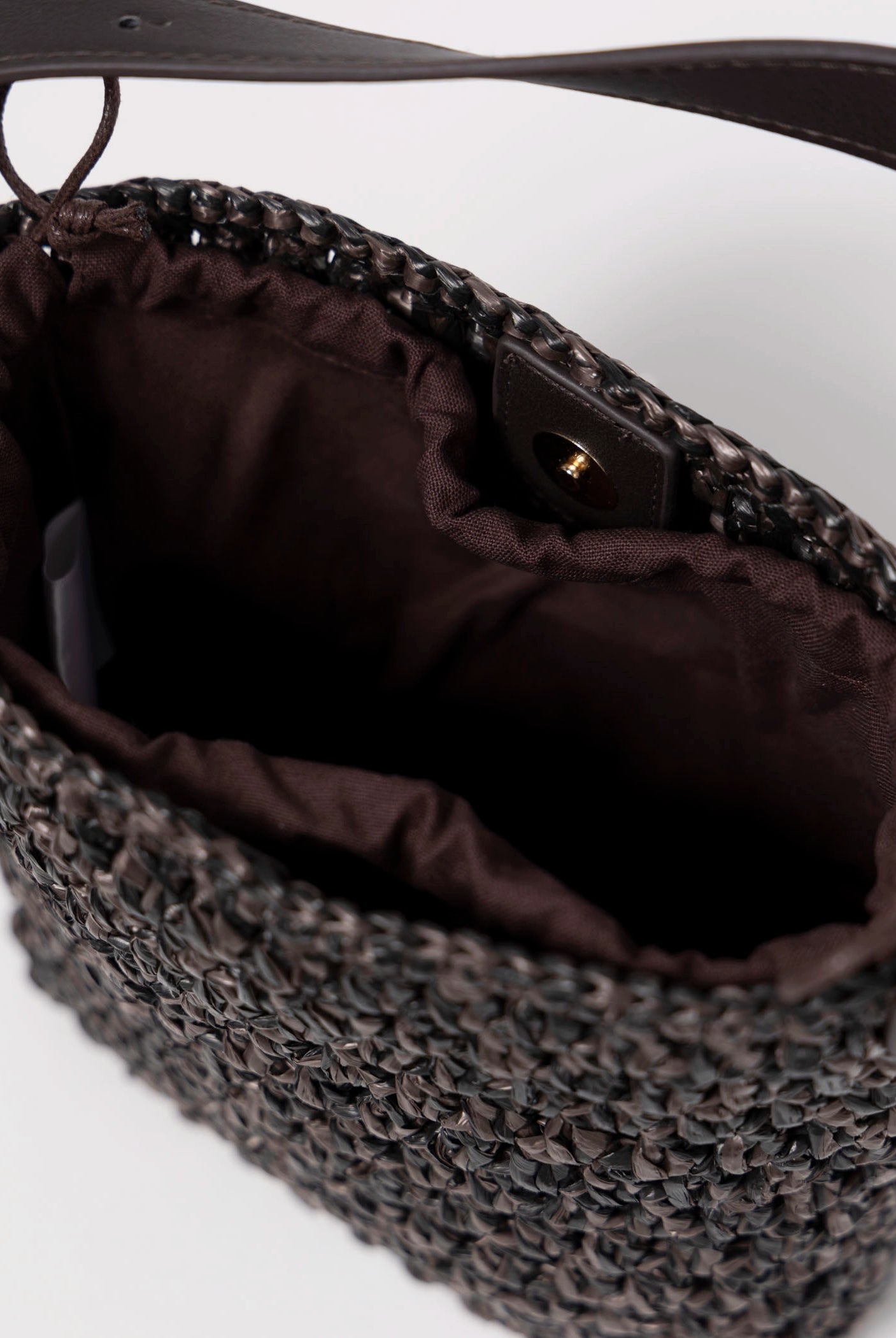 swatch_Chocolate urban expressions ember raffia shoulder bag