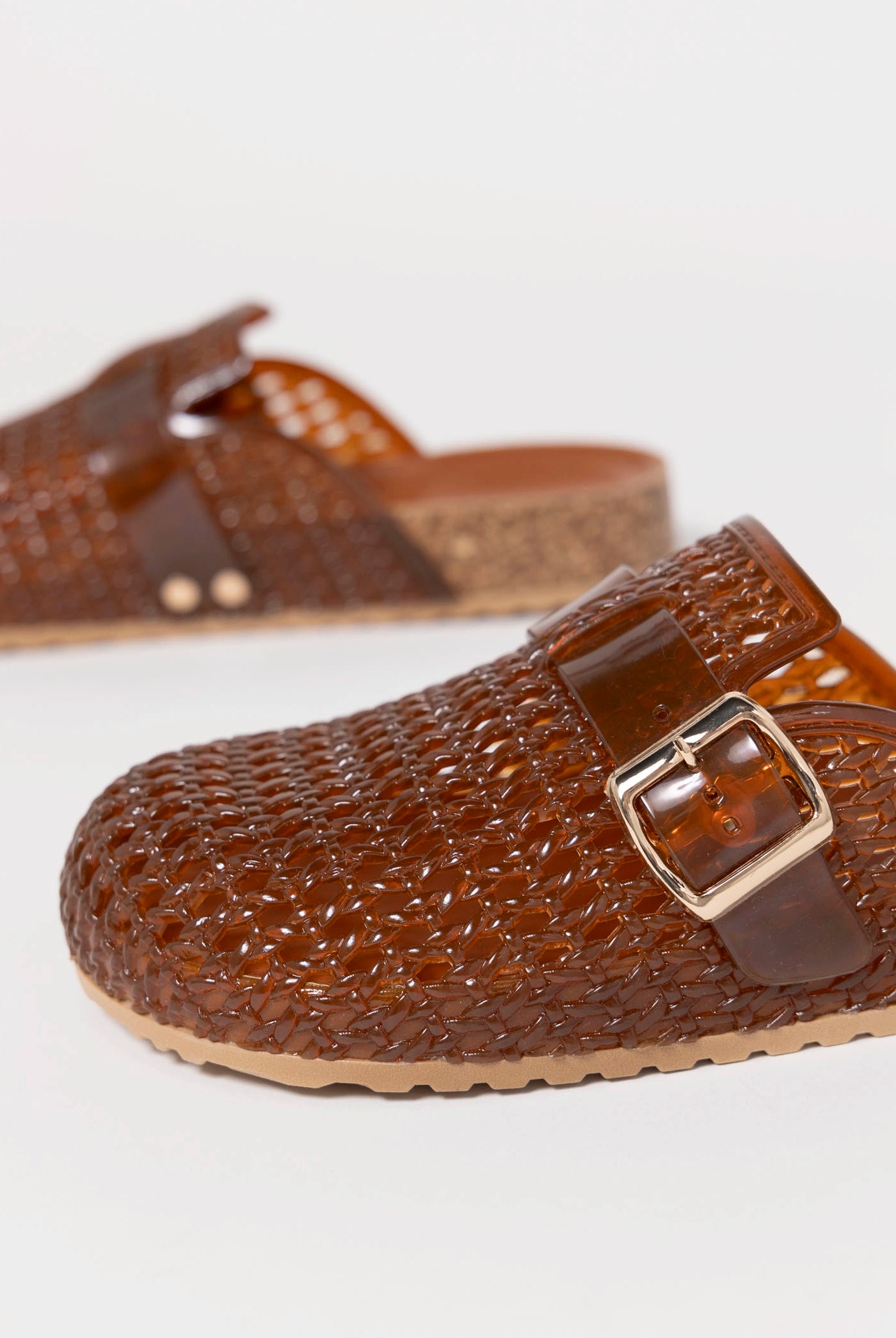 swatch_Mocha intentionally blank seth jelly clog