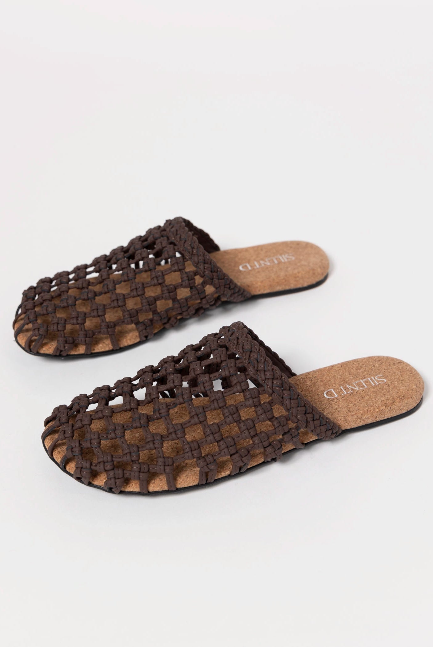 swatch_Chocolate silent d skylar woven mule