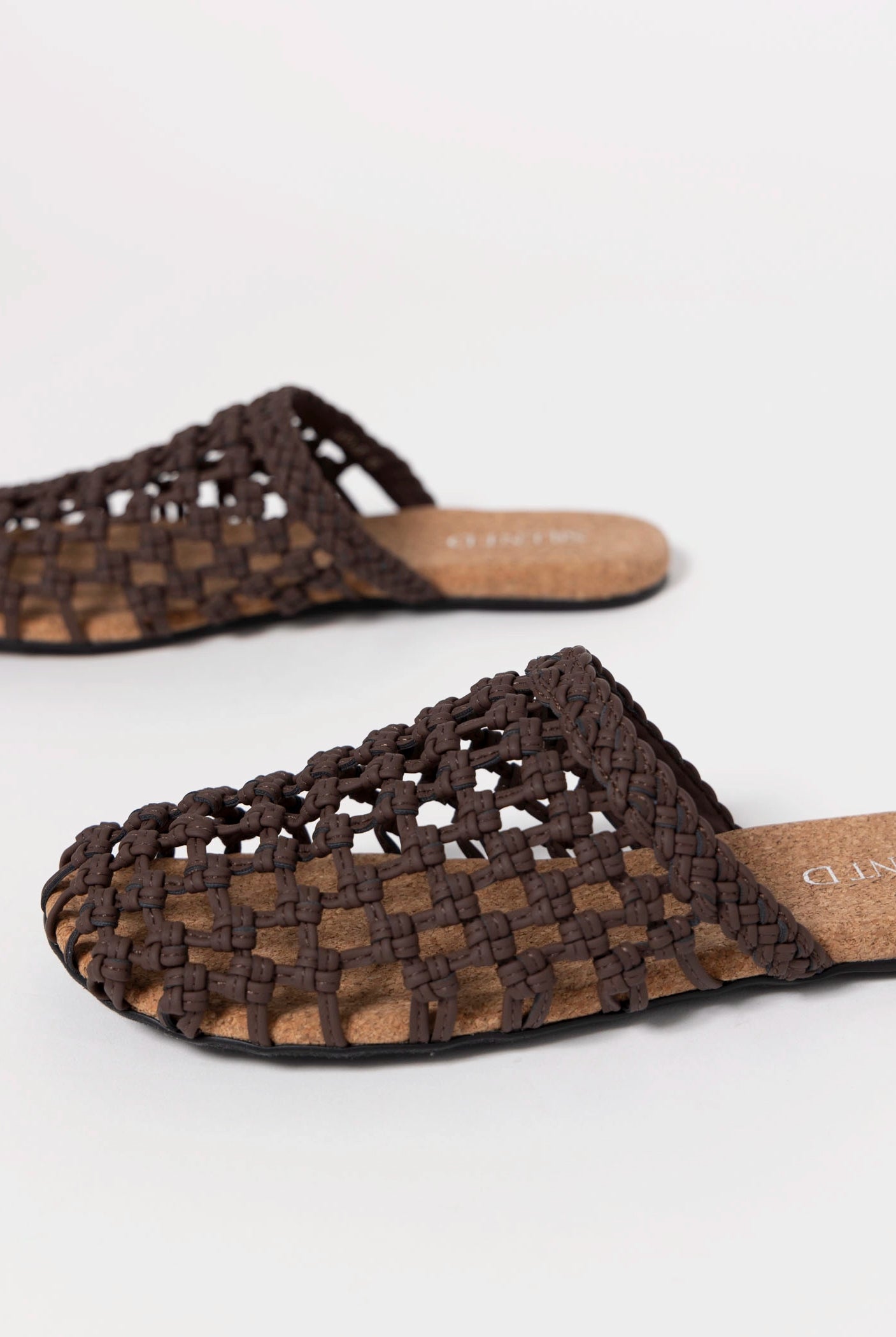swatch_Chocolate silent d skylar woven mule