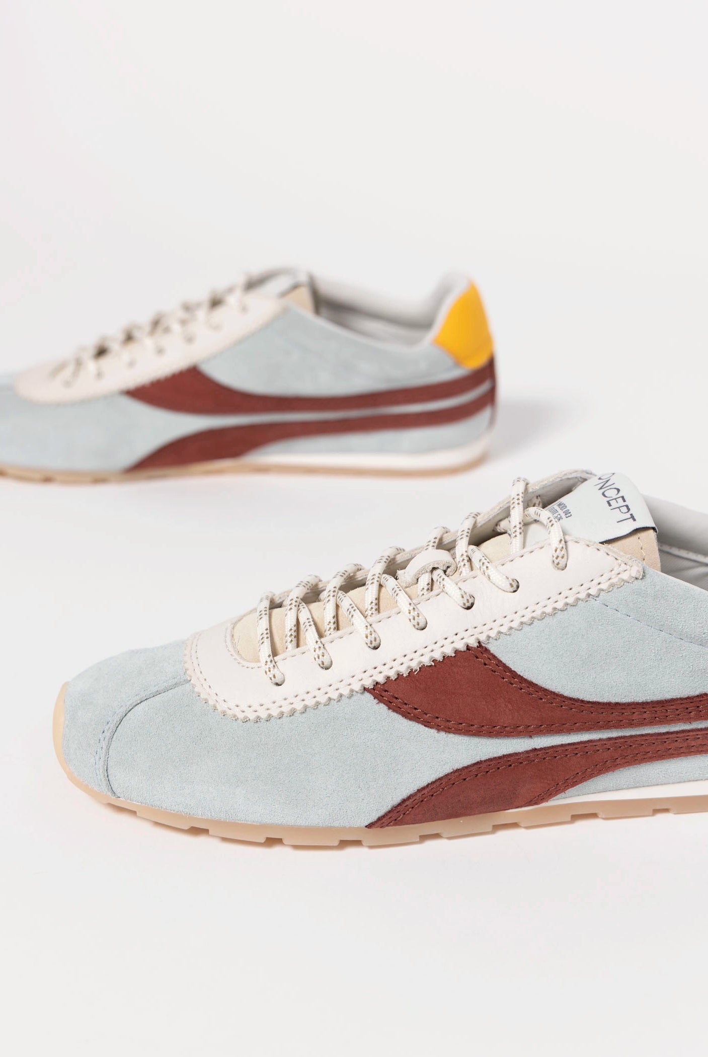 swatch_Sky oncept essex sneaker
