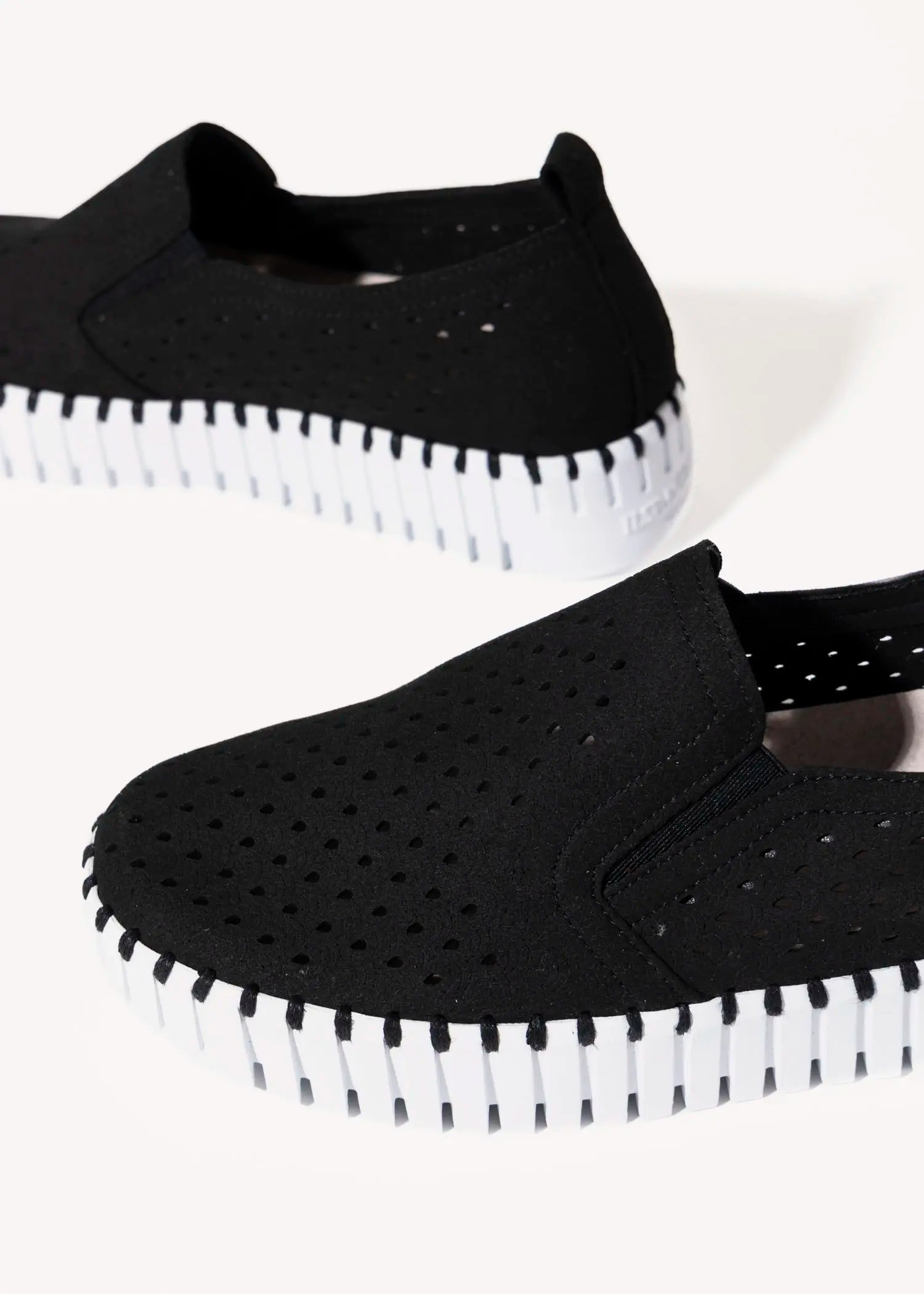 swatch_black comfort sneaker shoes