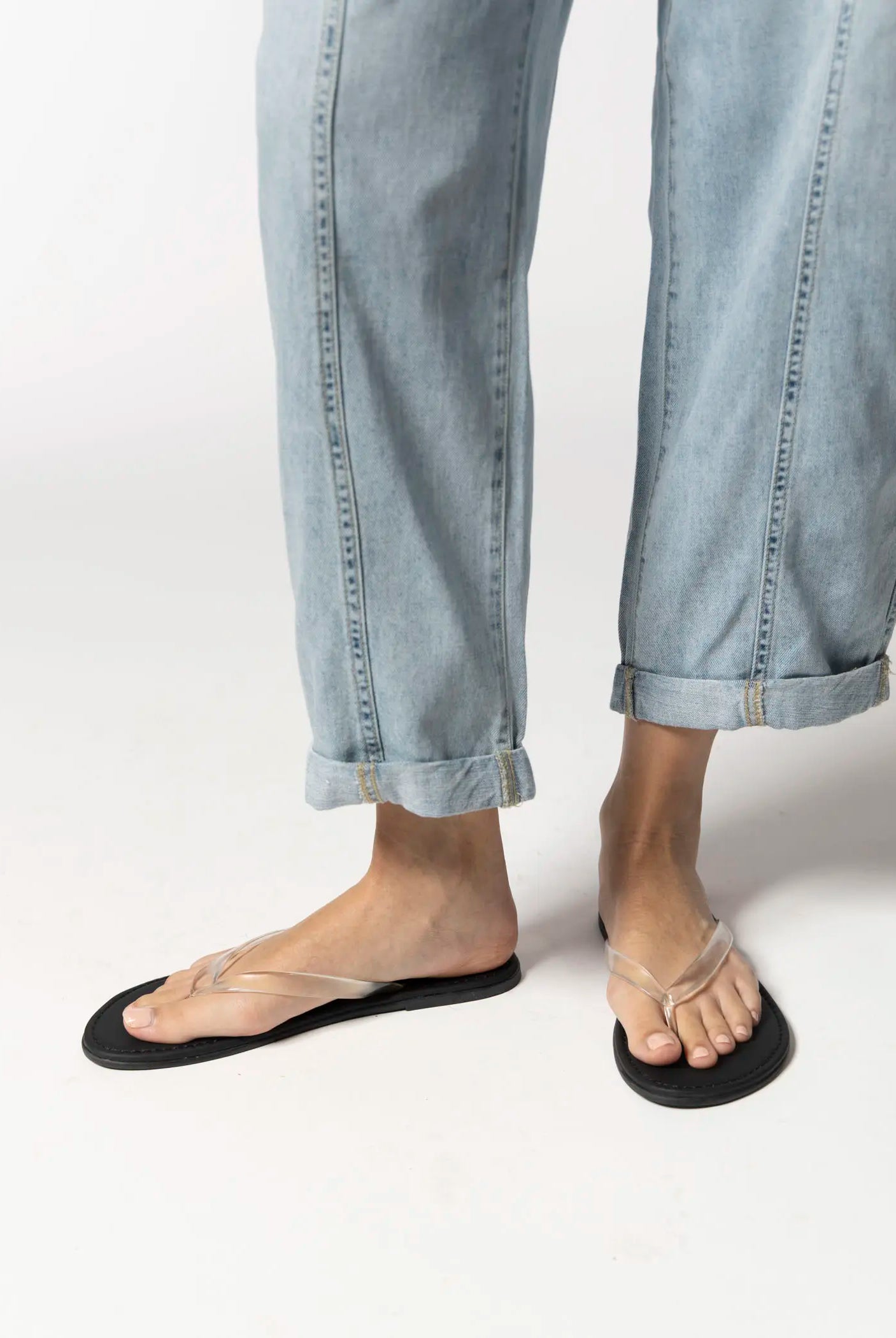 swatch_clear beached jelly thong sandal flat sandals