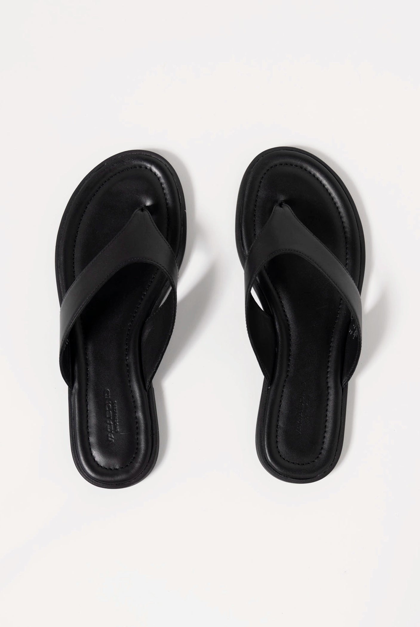 swatch_Black Leather vagabond zaida thong sandal