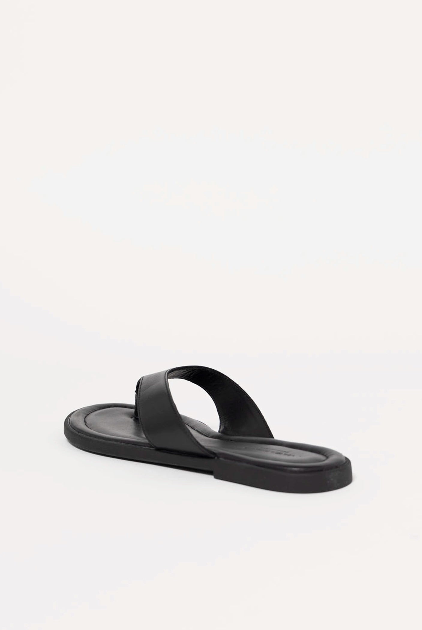swatch_Black Leather vagabond zaida thong sandal