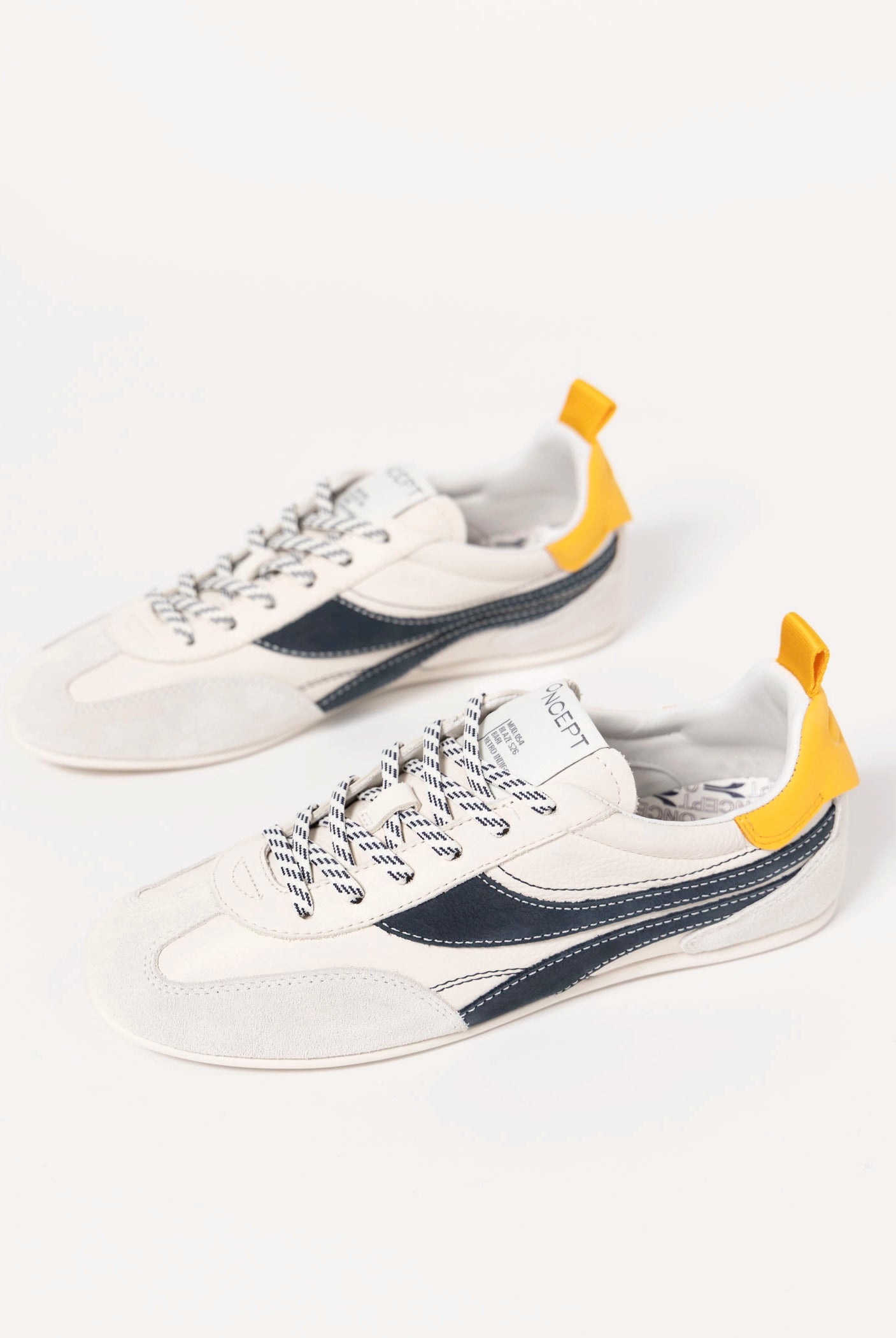 swatch_Retro Indigo oncept bari sneakers