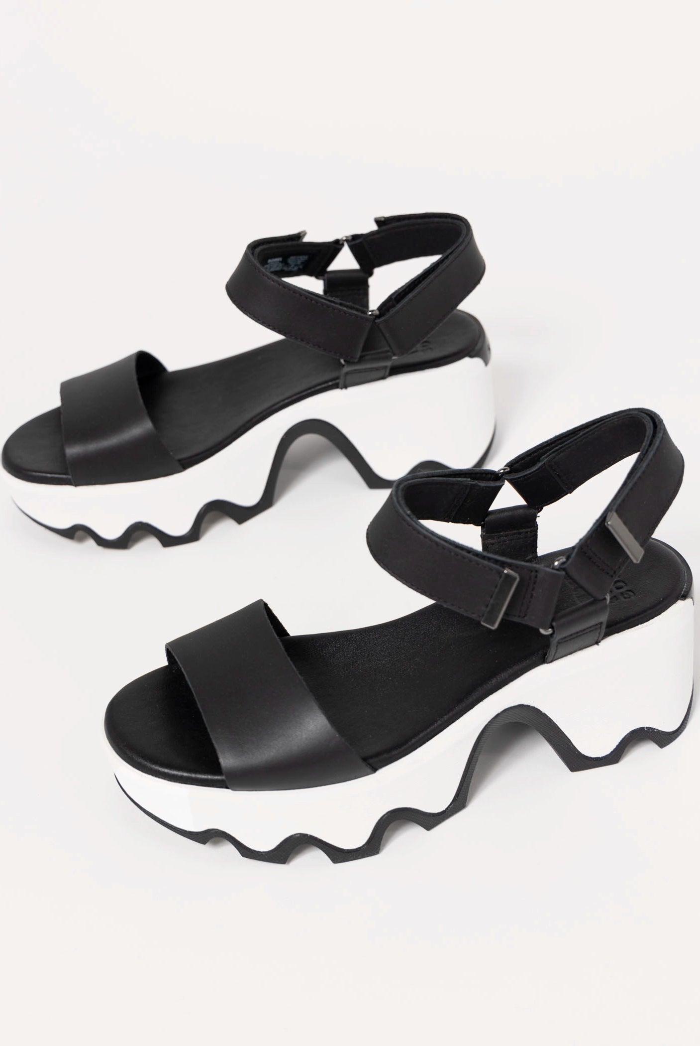 swatch_Black/Sea Salt sorel kinetic aura sandals
