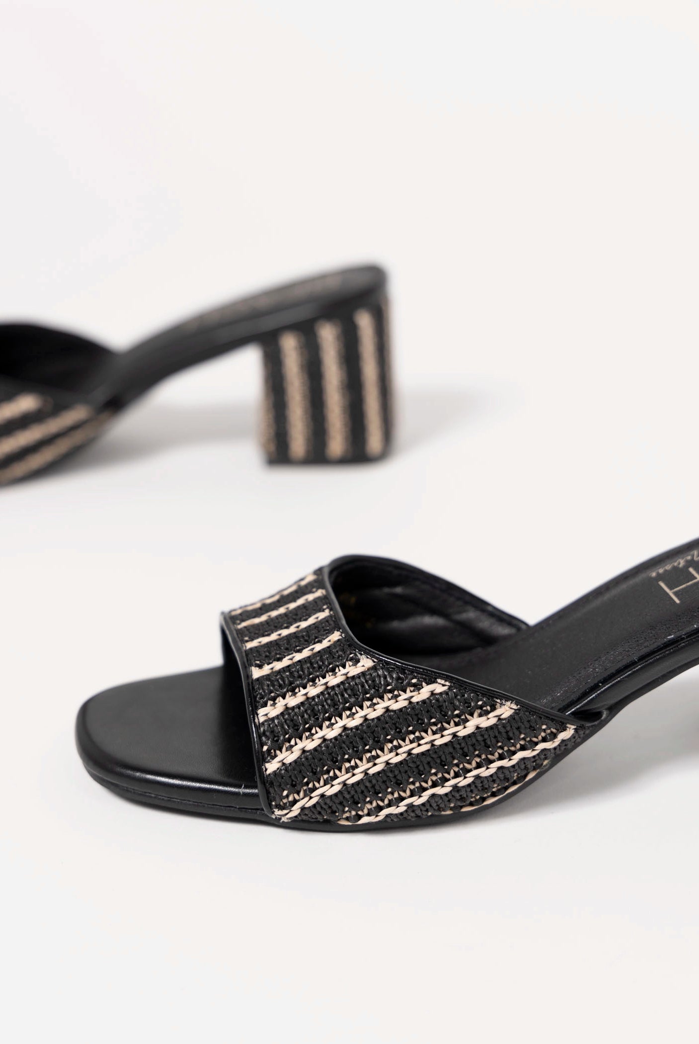 swatch_Black Raffia coconuts birdie heeled sandal
