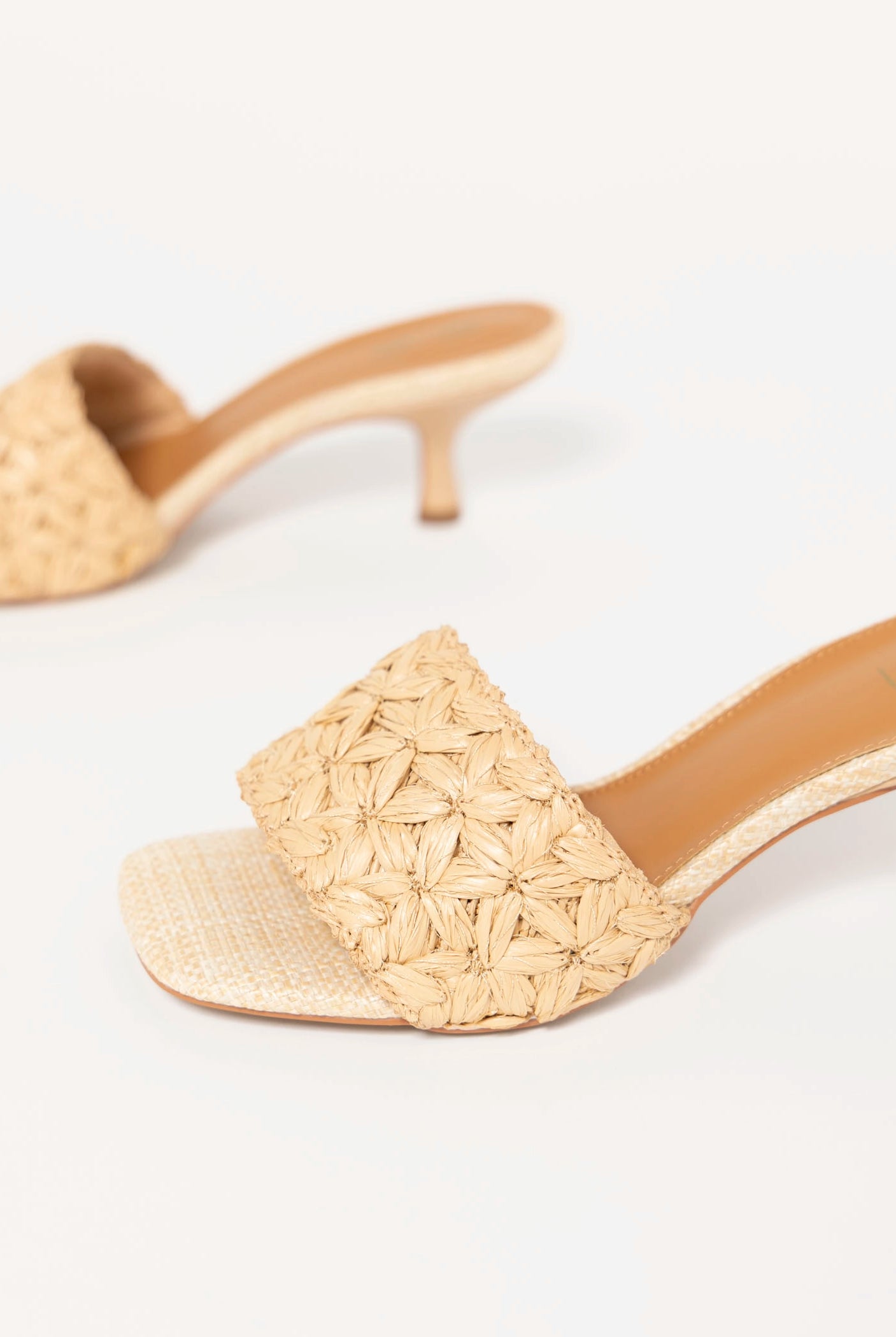 swatch_Natural raffia luna heeled sandal