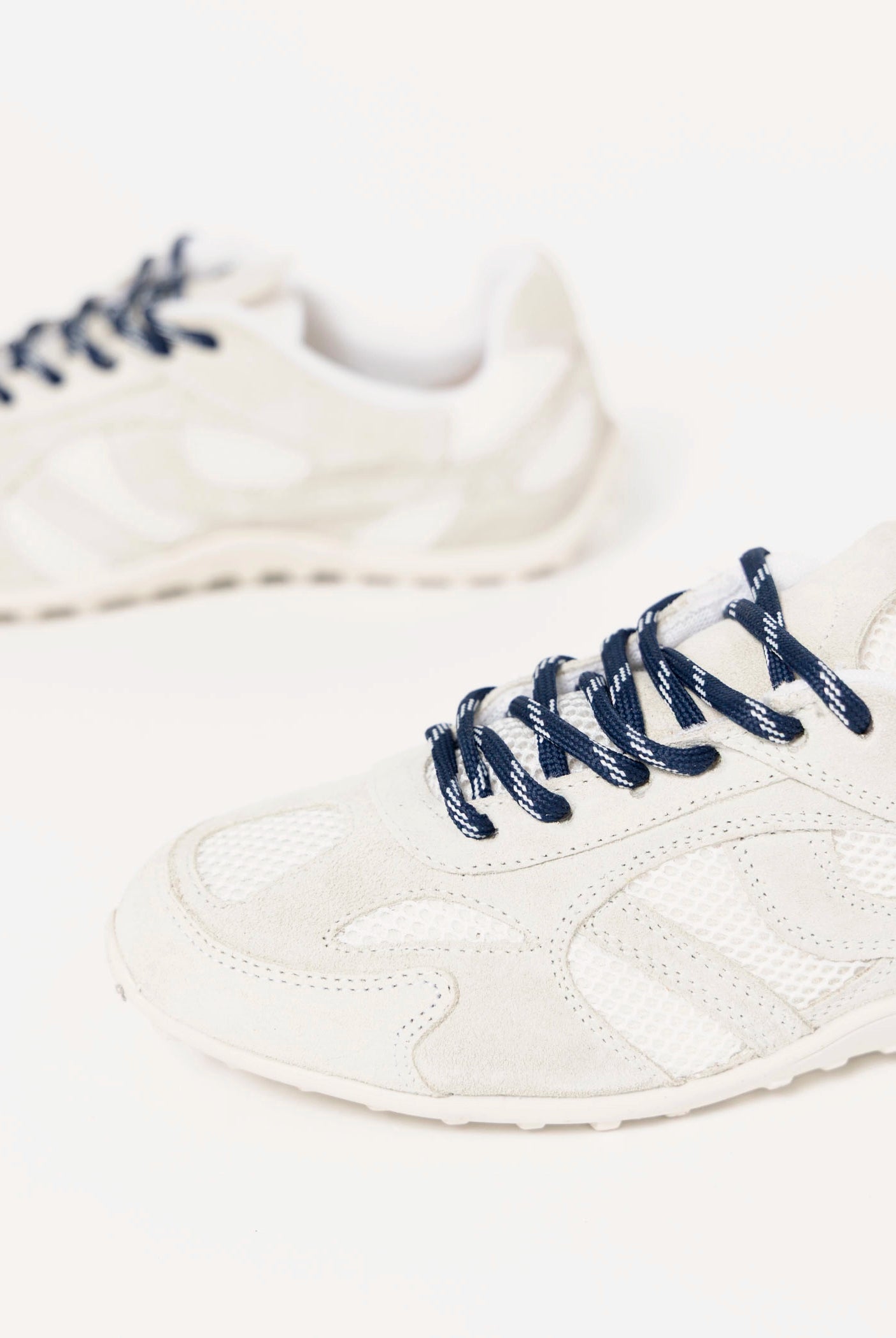 swatch_Ice Suede l'idea suede sneaker