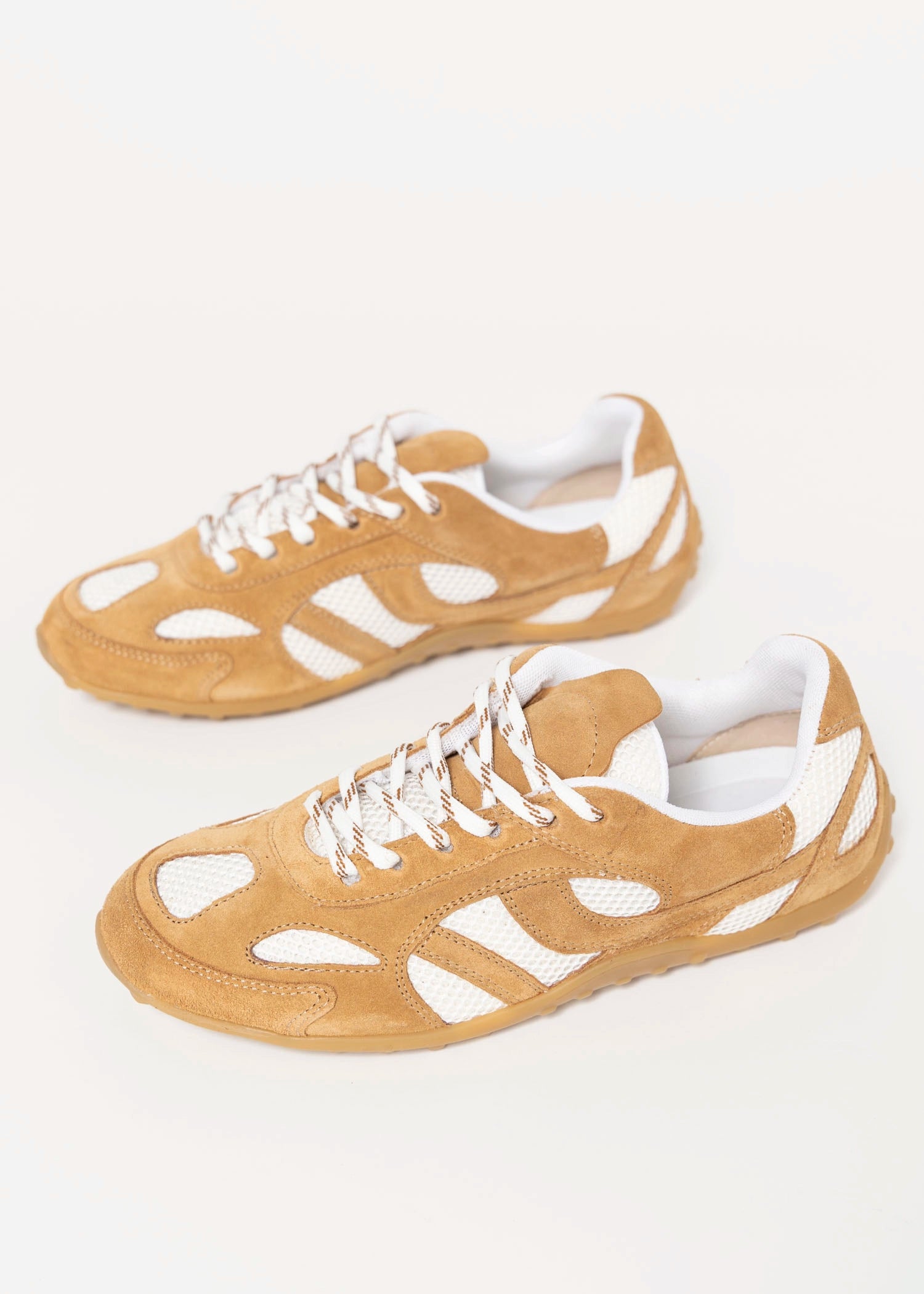 swatch_Choco Suede l'idea suede sneaker
