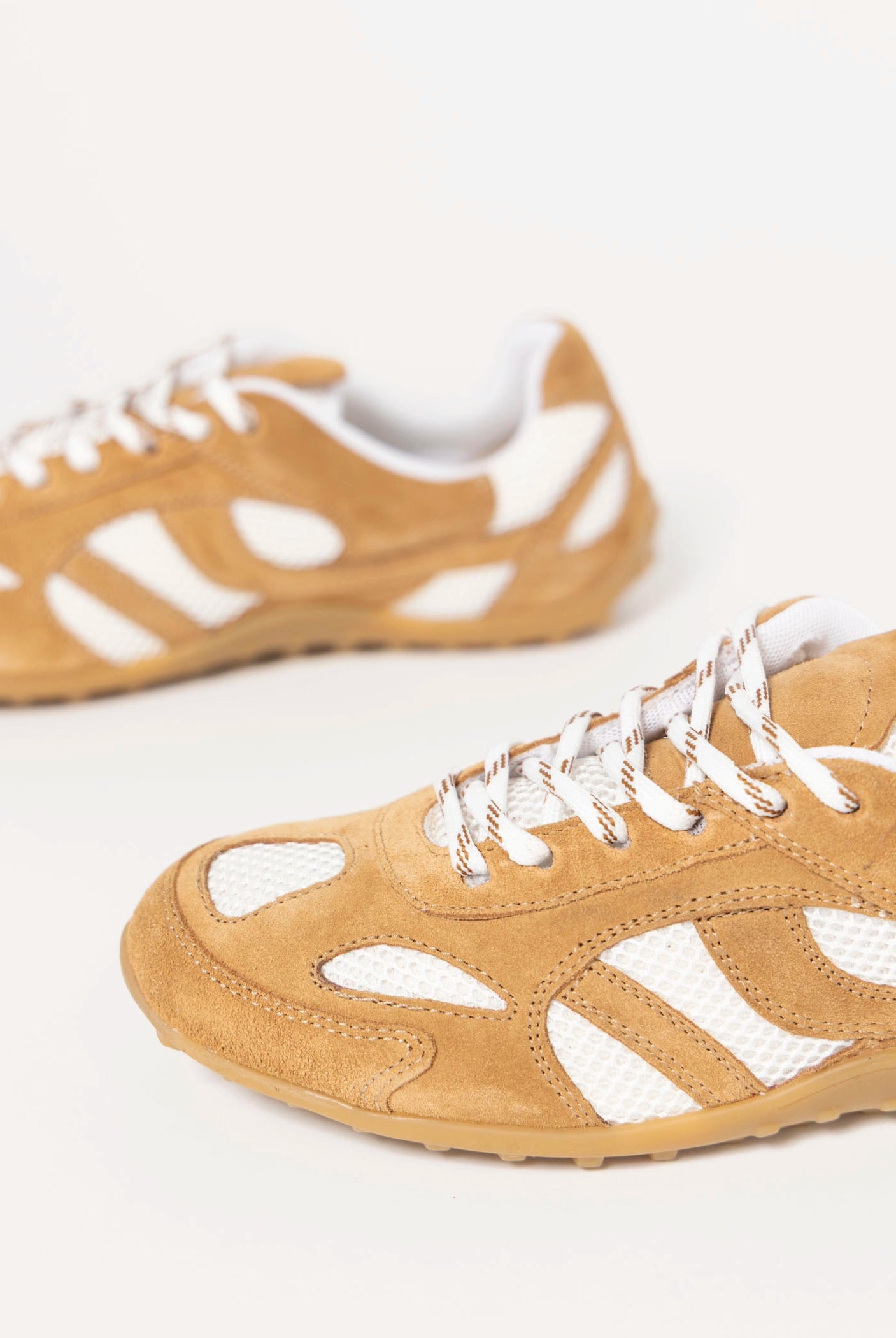 swatch_Choco Suede l'idea suede sneaker