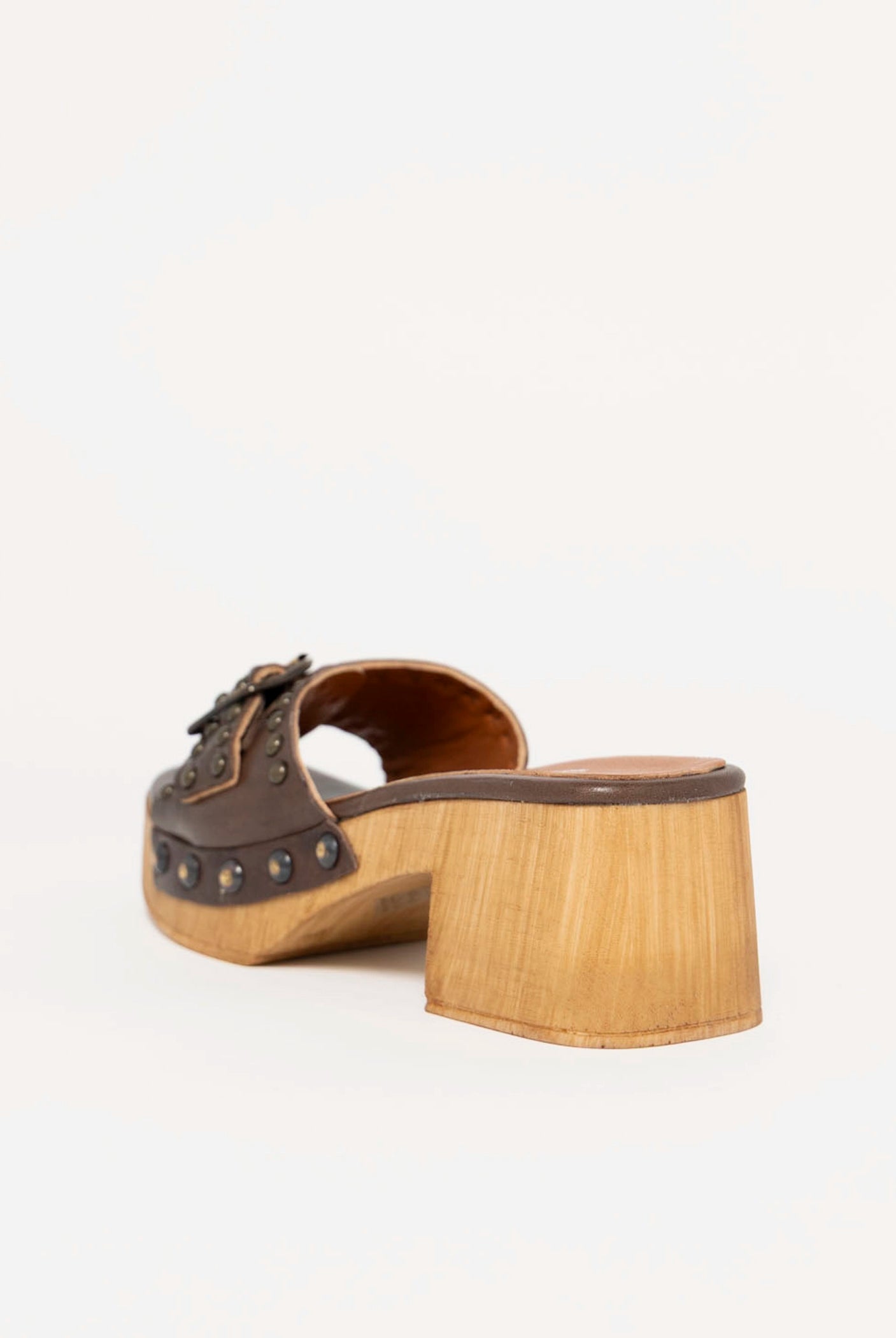 swatch_Brown Leather l'idea clog sandal